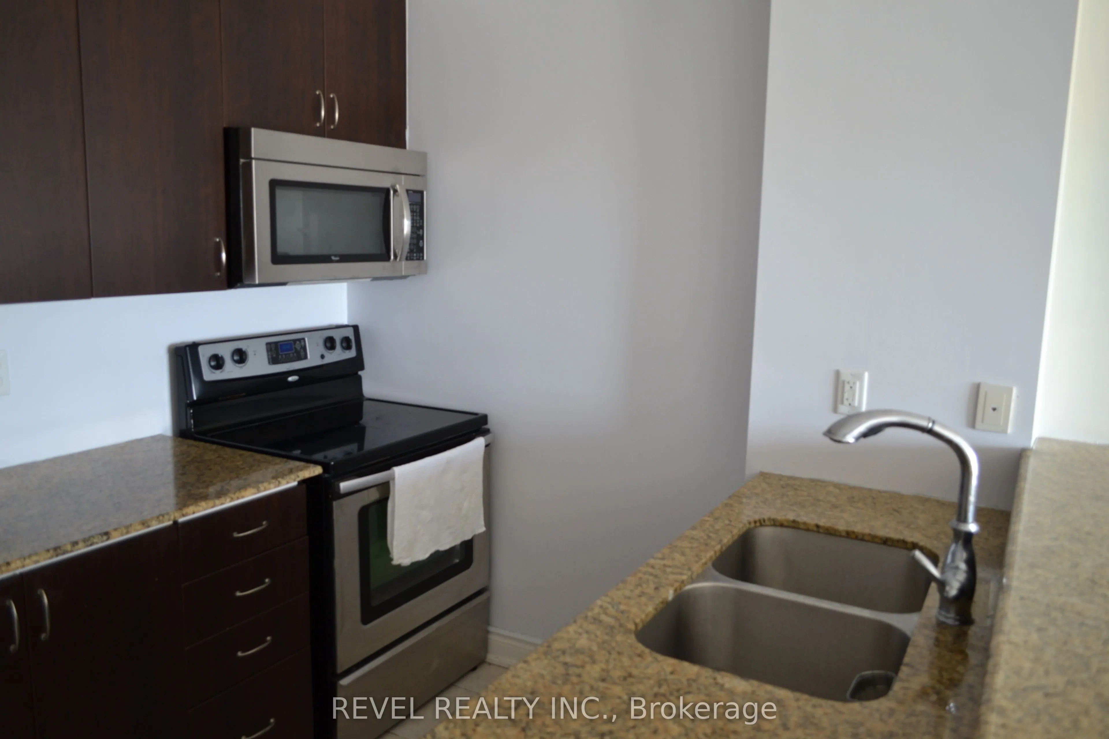1 Sidney Lane, #205