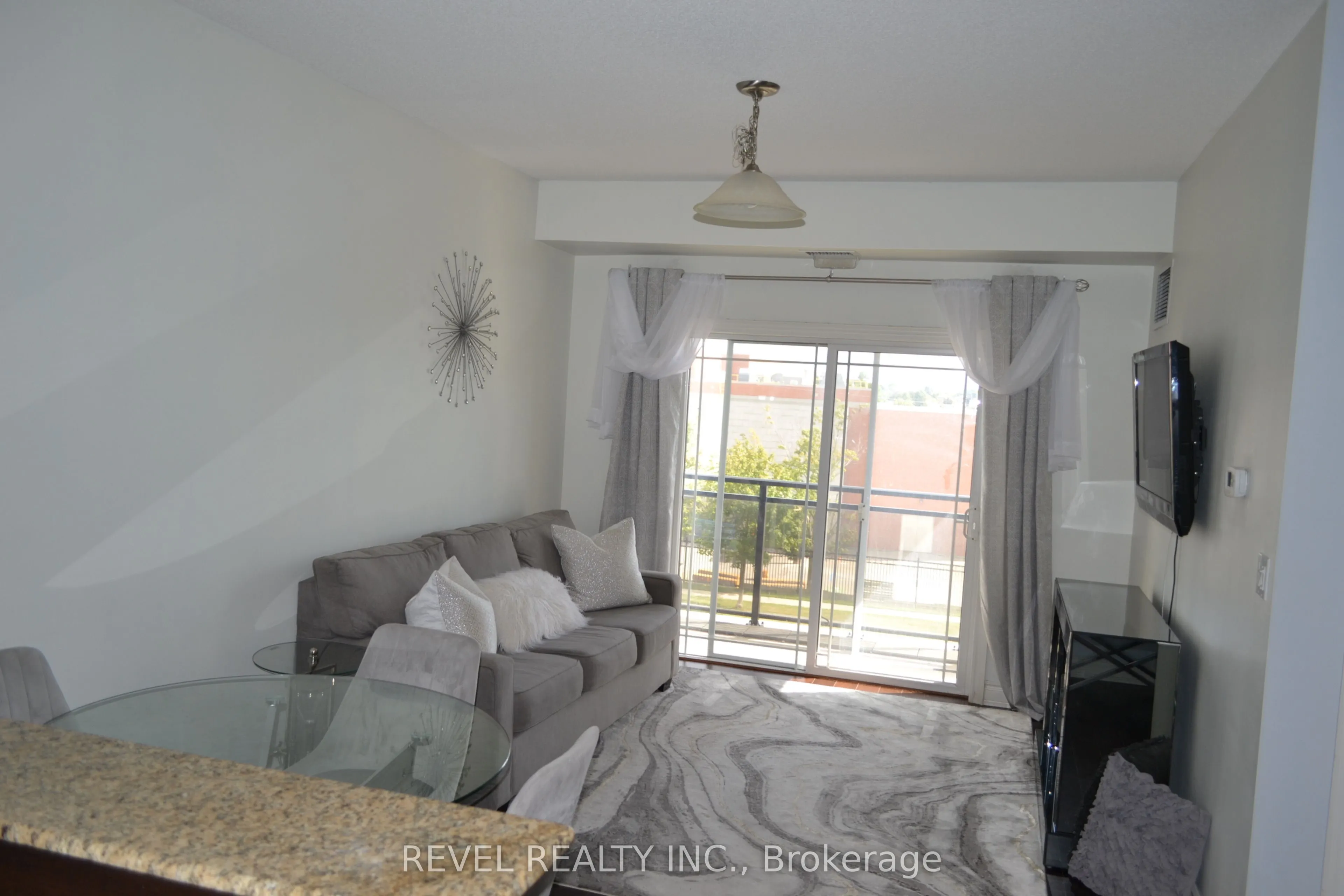 1 Sidney Lane, #205