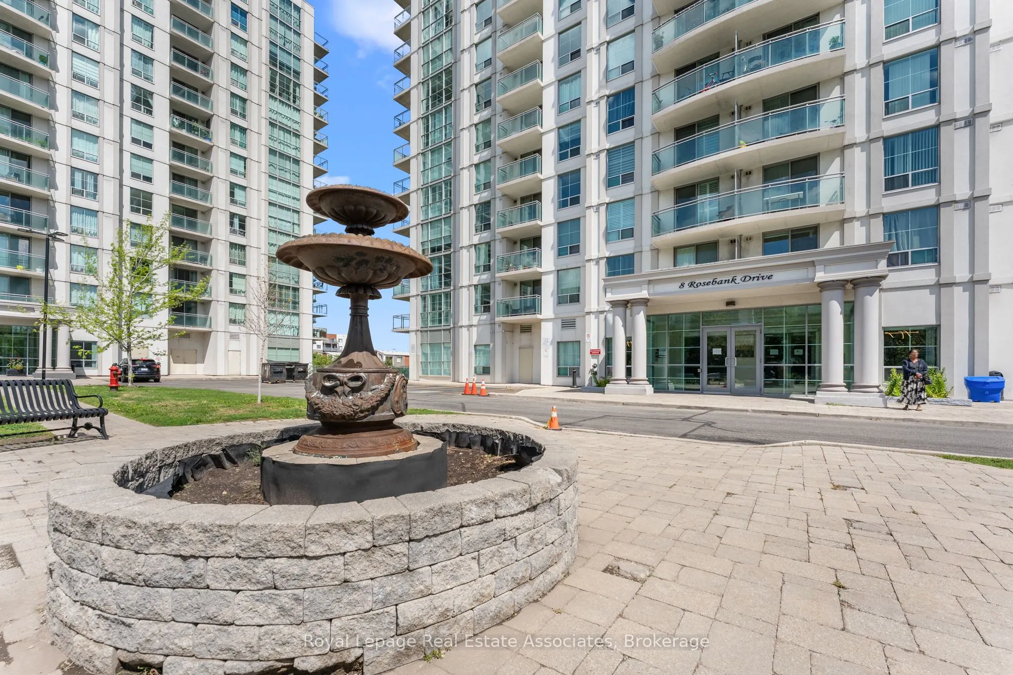 8 Rosebank Drive, #P1M
