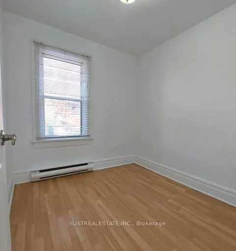 2143 Gerrard Street E, #Upper