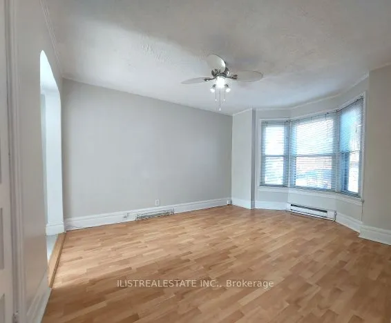 2143 Gerrard Street E, #Upper