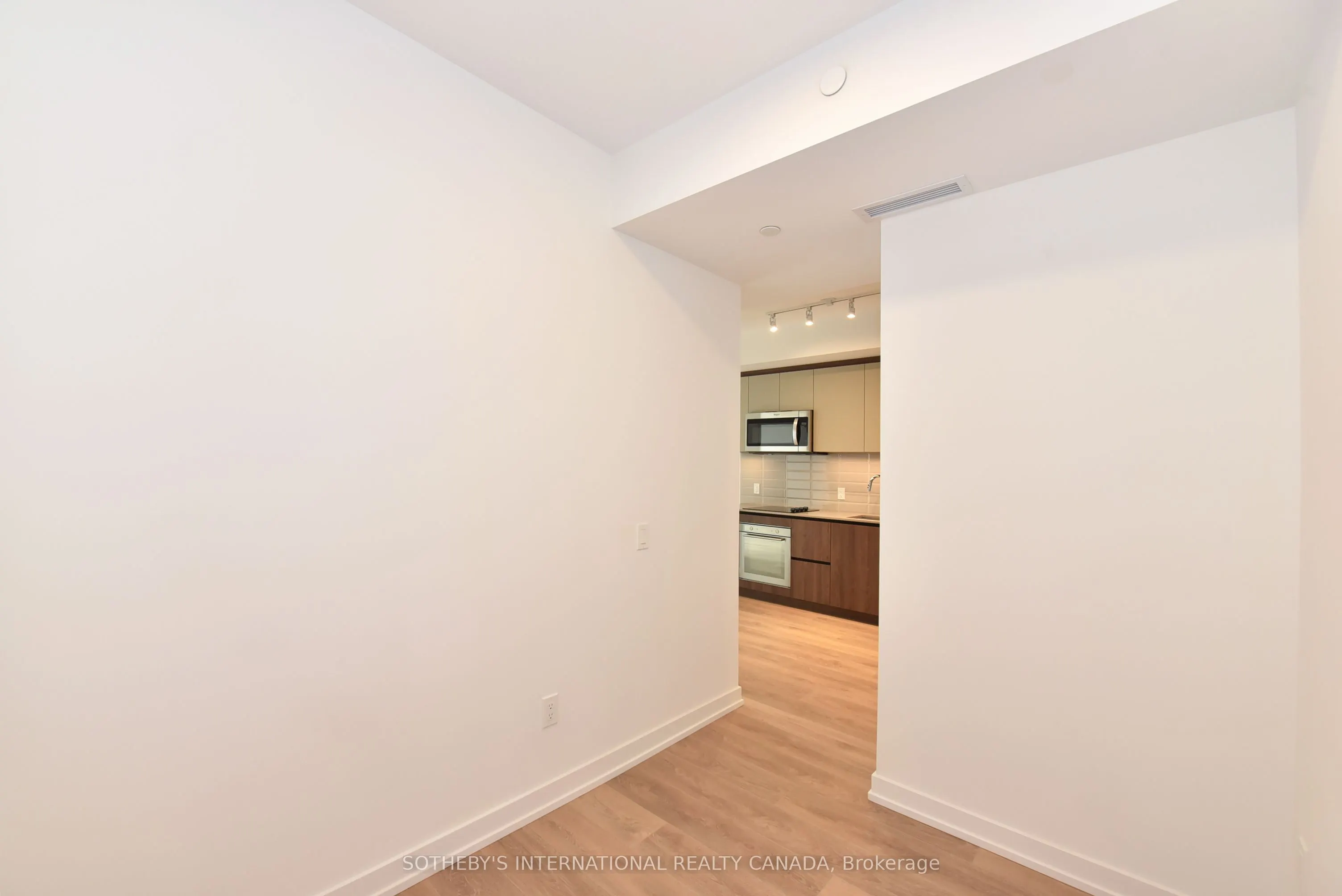 150 Logan Avenue, #526