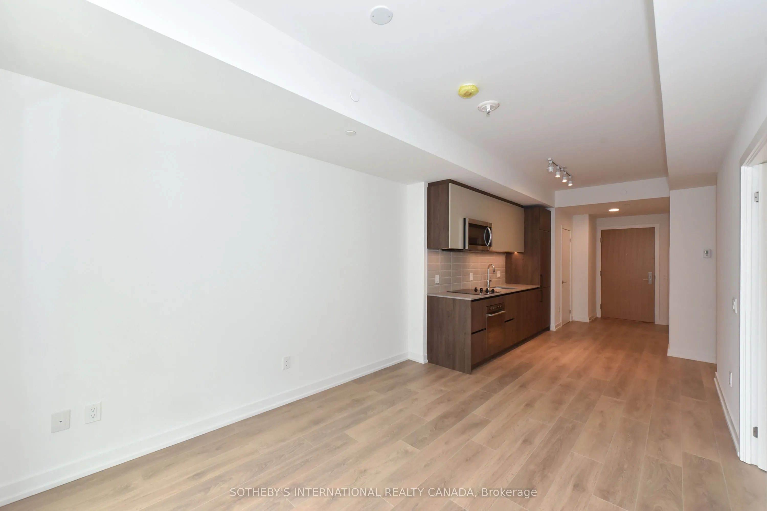 150 Logan Avenue, #526