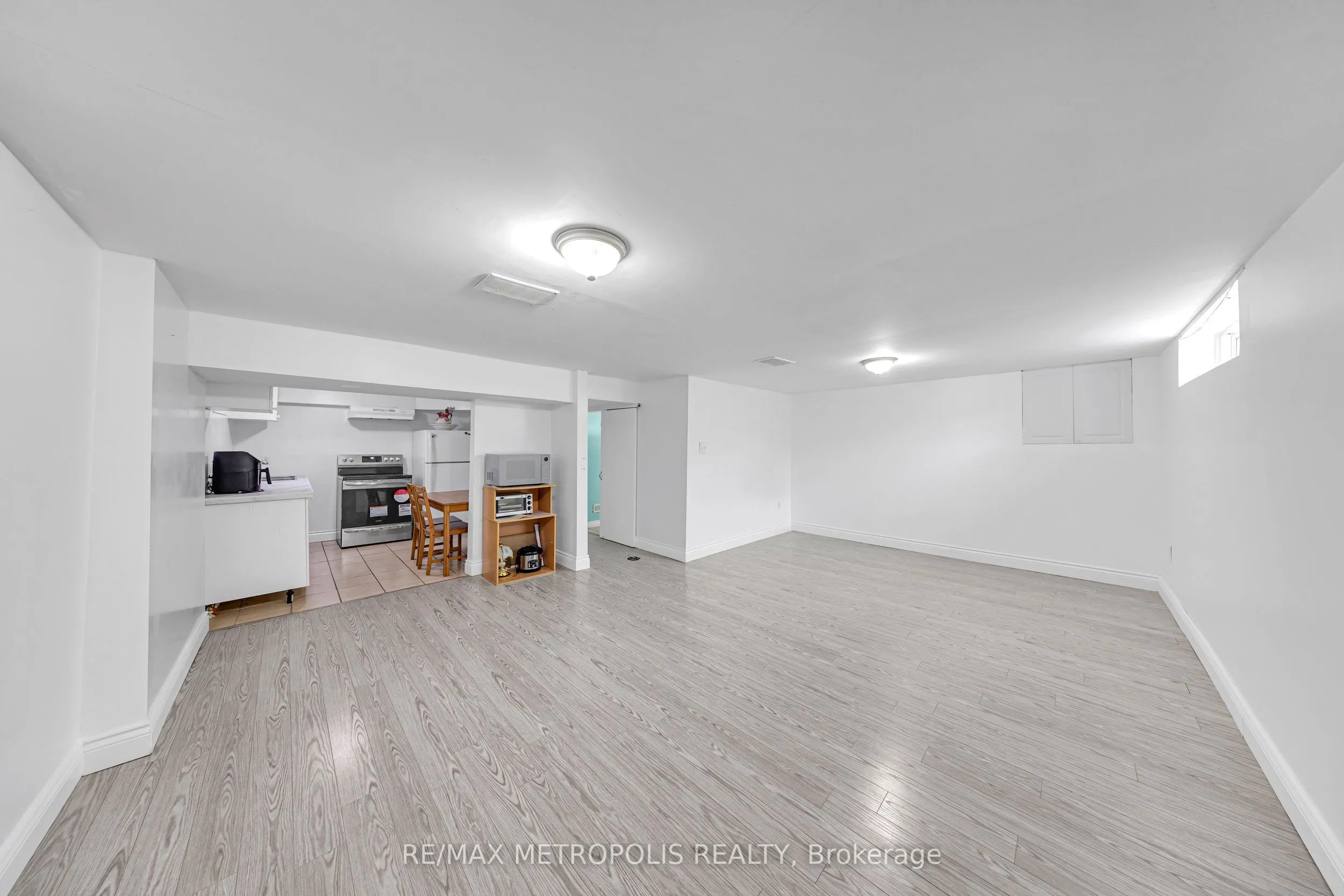 337 Pine Avenue
