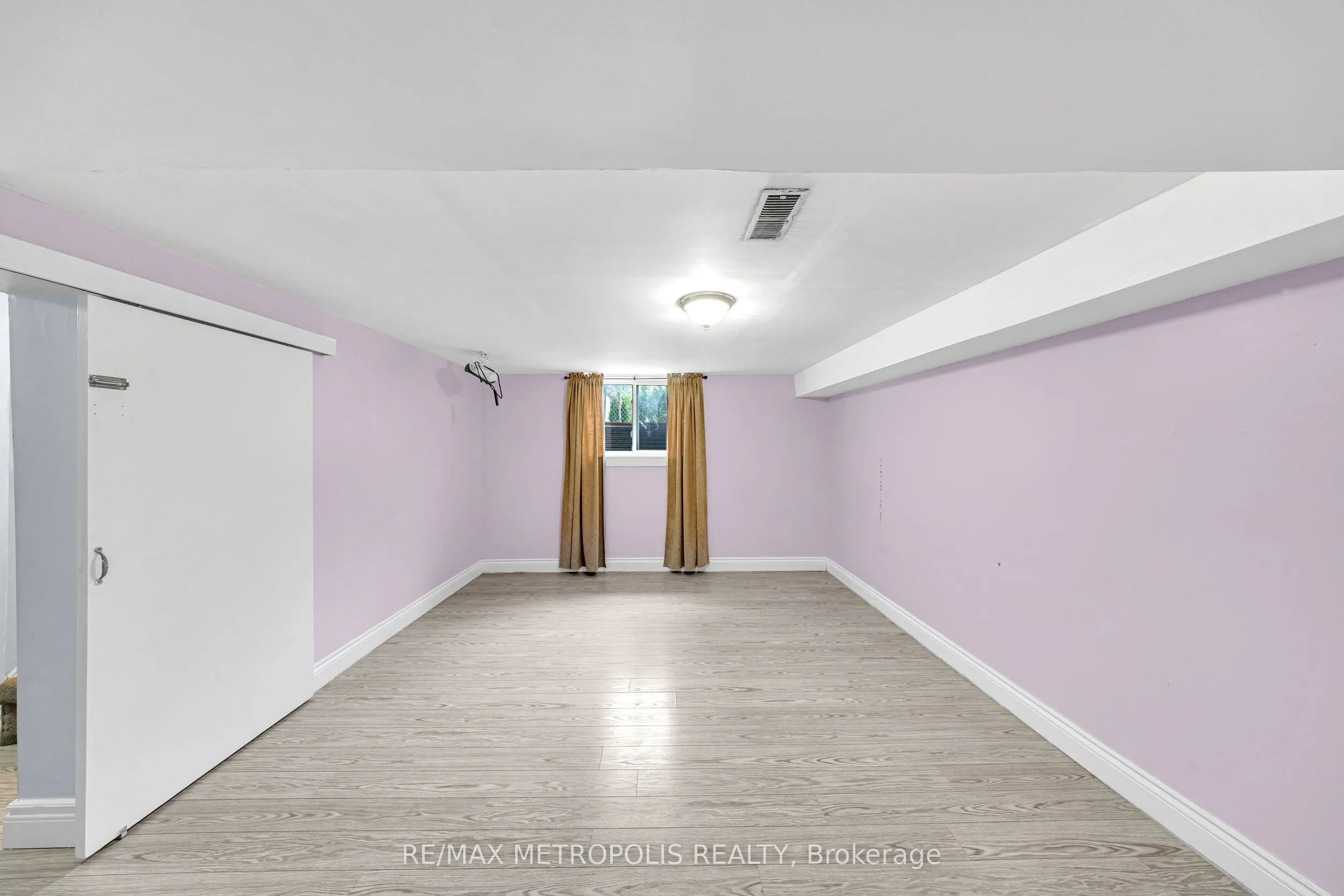 337 Pine Avenue