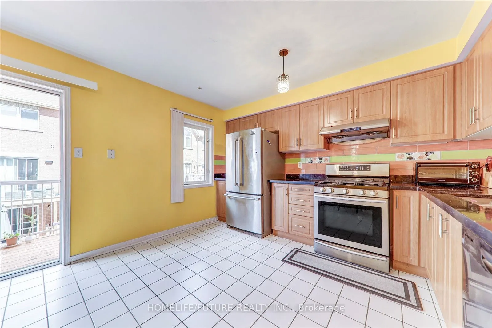 6 Guillet Street