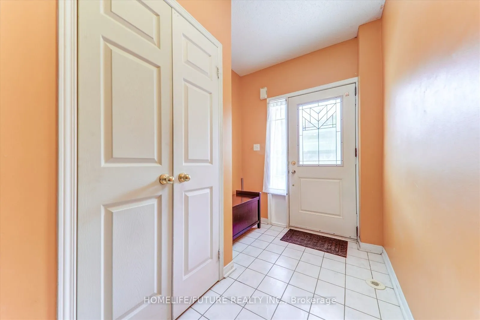 6 Guillet Street