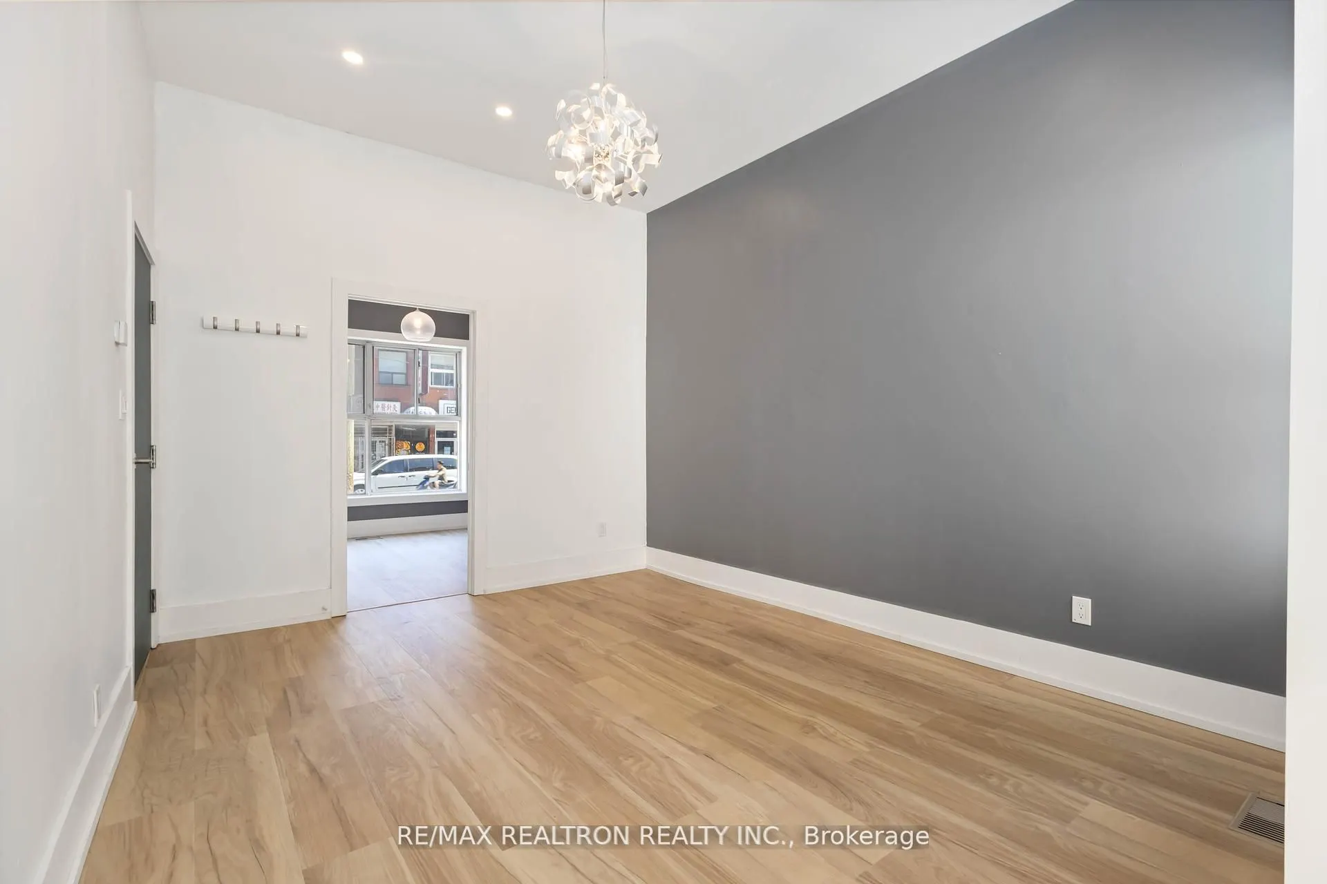 640 Gerrard Street E, #Main