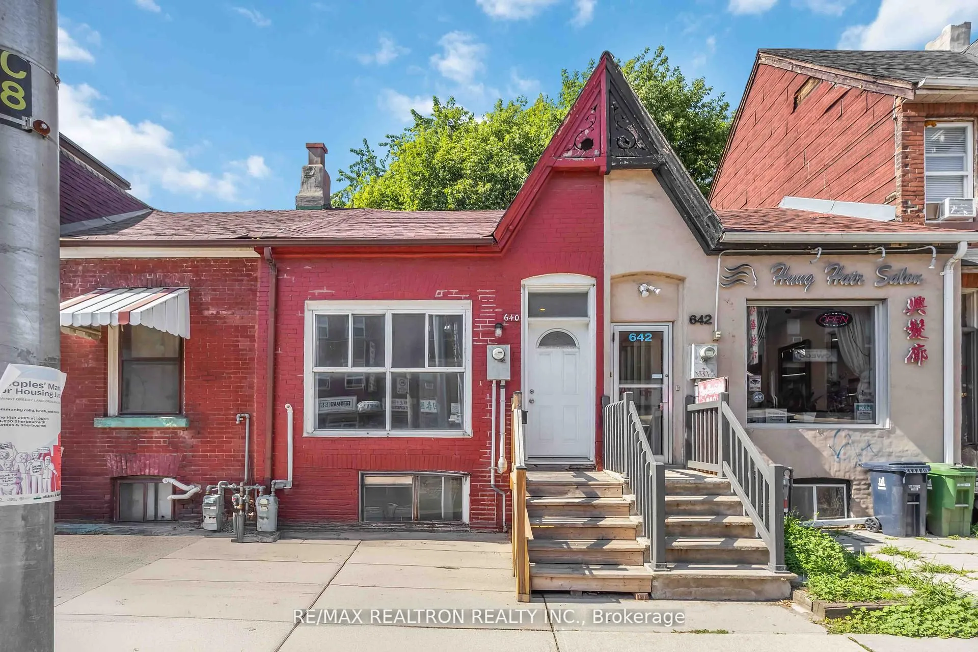 640 Gerrard Street E, #Main