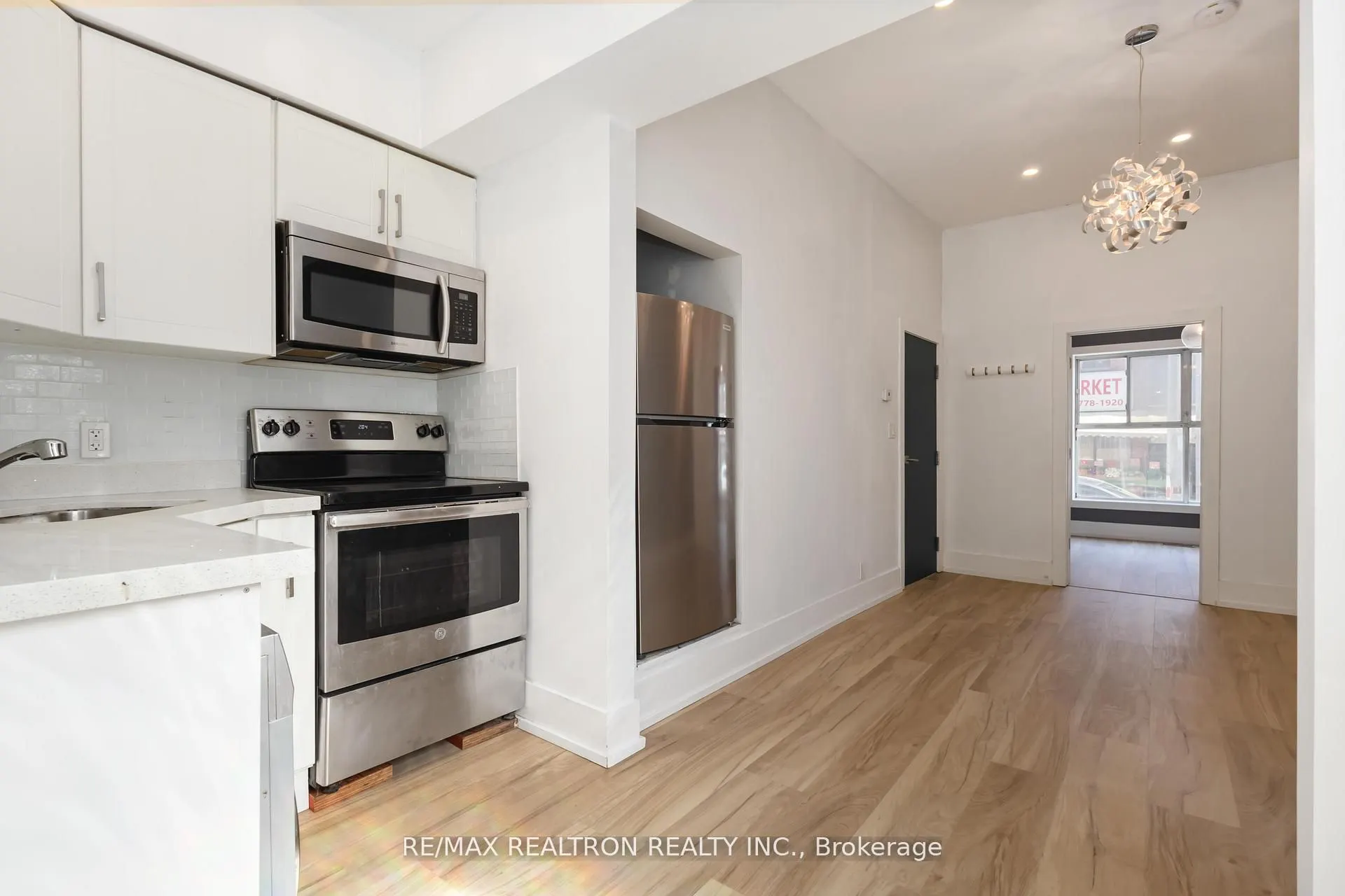 640 Gerrard Street E, #Main