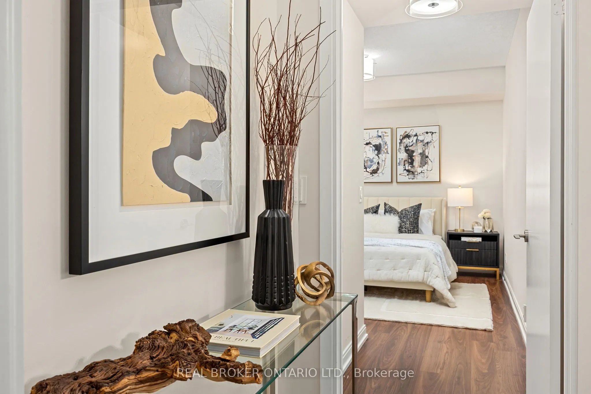 181 Village Green Square, #119