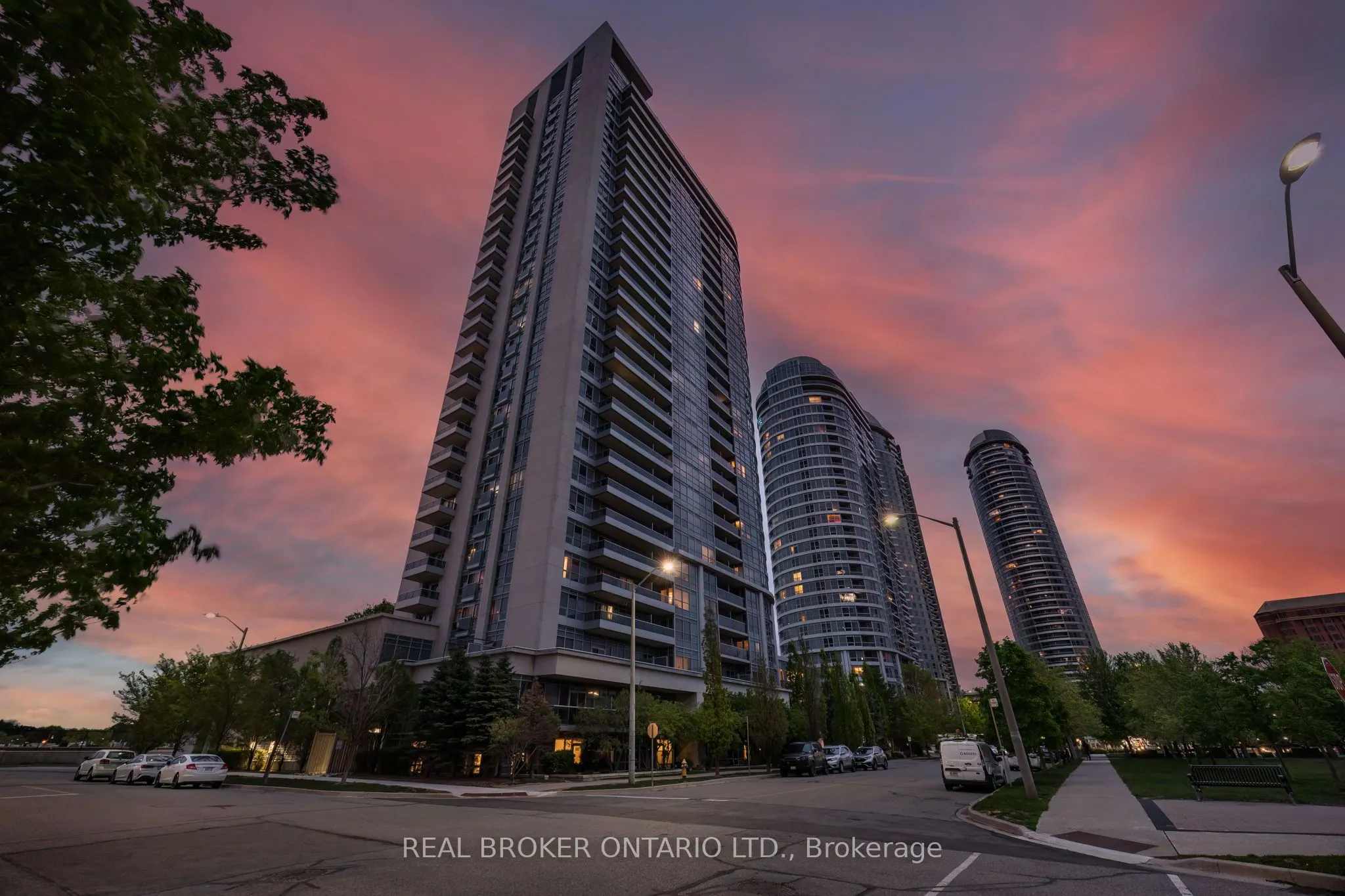 181 Village Green Square, #119