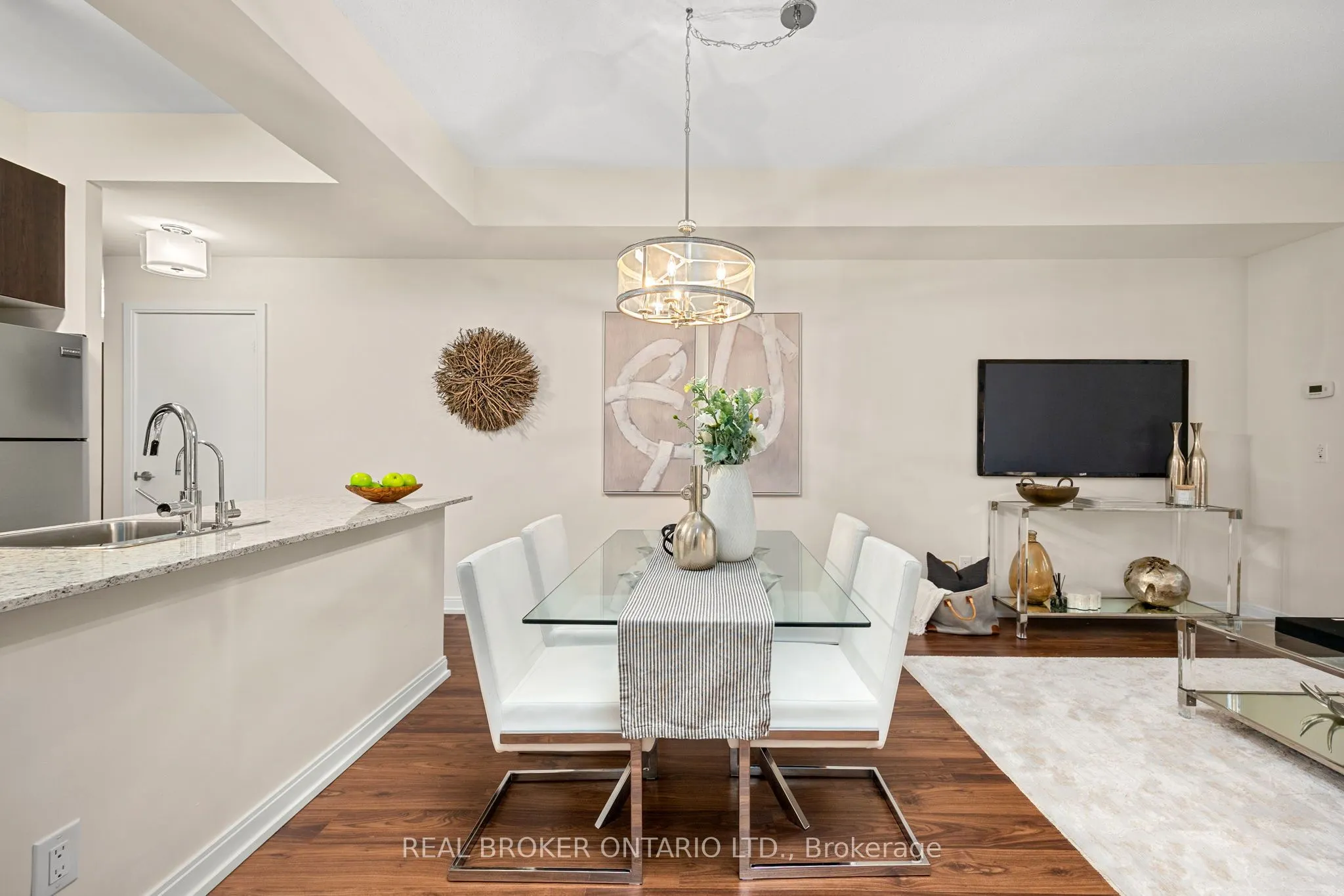 181 Village Green Square, #119