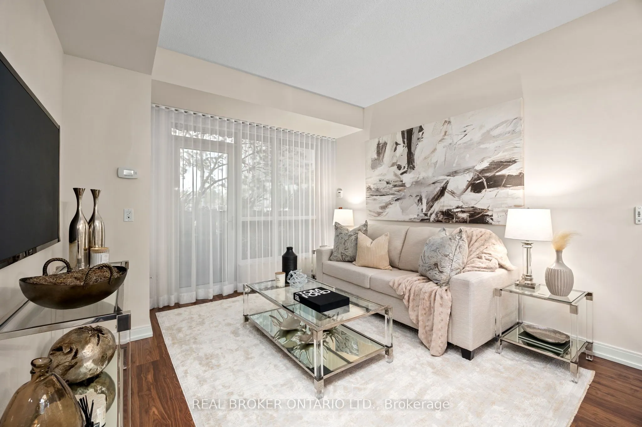 181 Village Green Square, #119