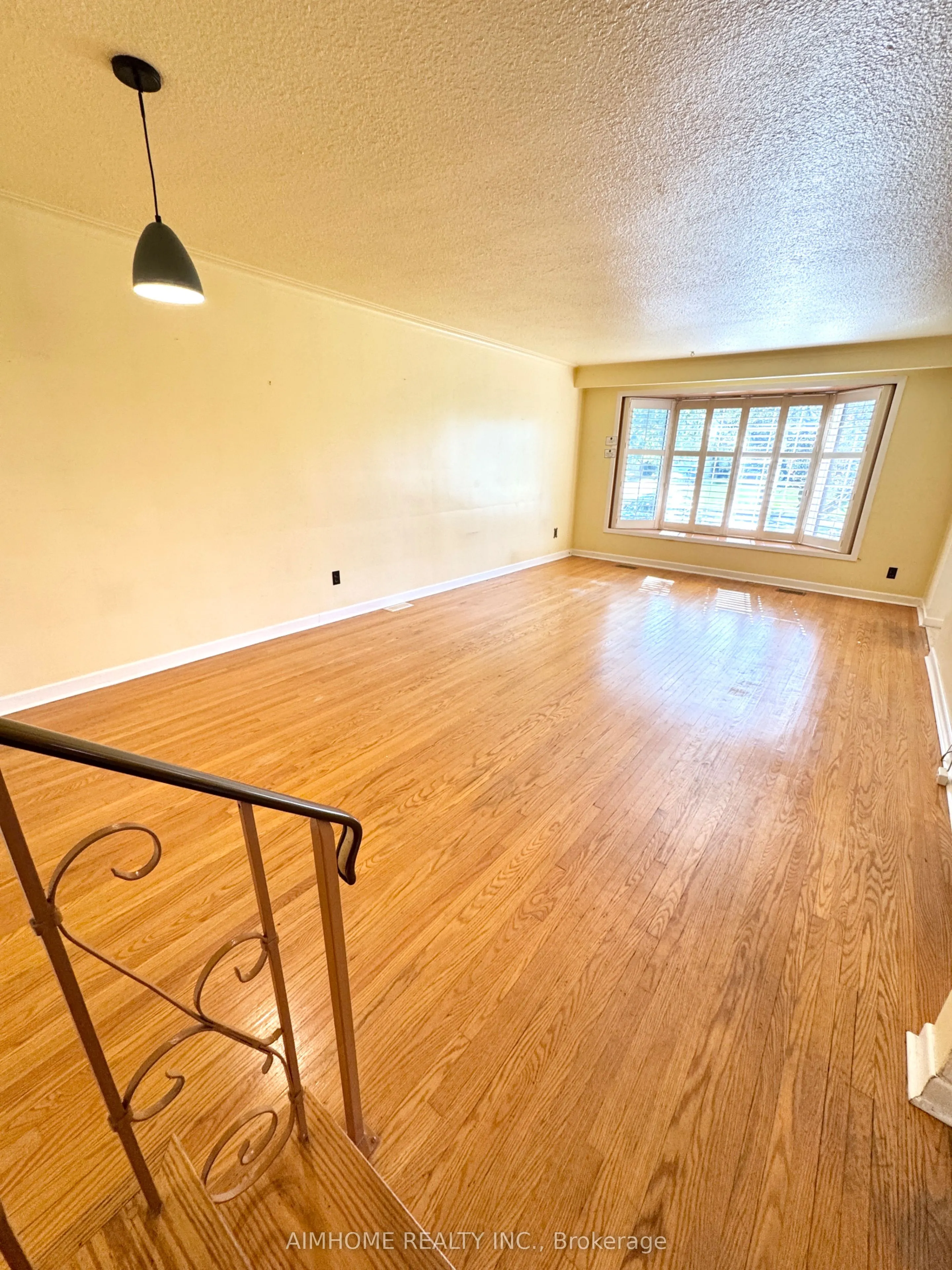 31 Poplar Road, #(Main)