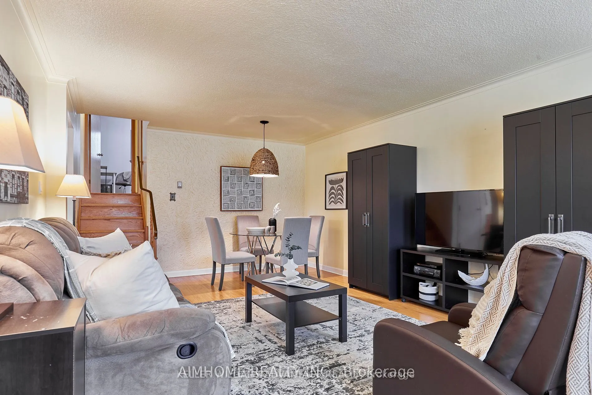 31 Poplar Road, #(Main)
