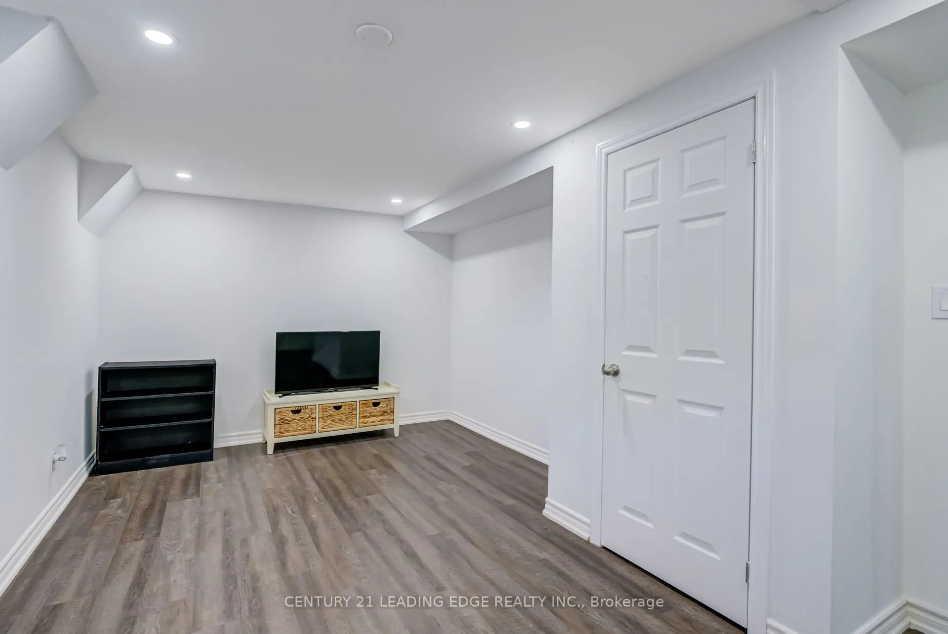 6 Wheaton Grove