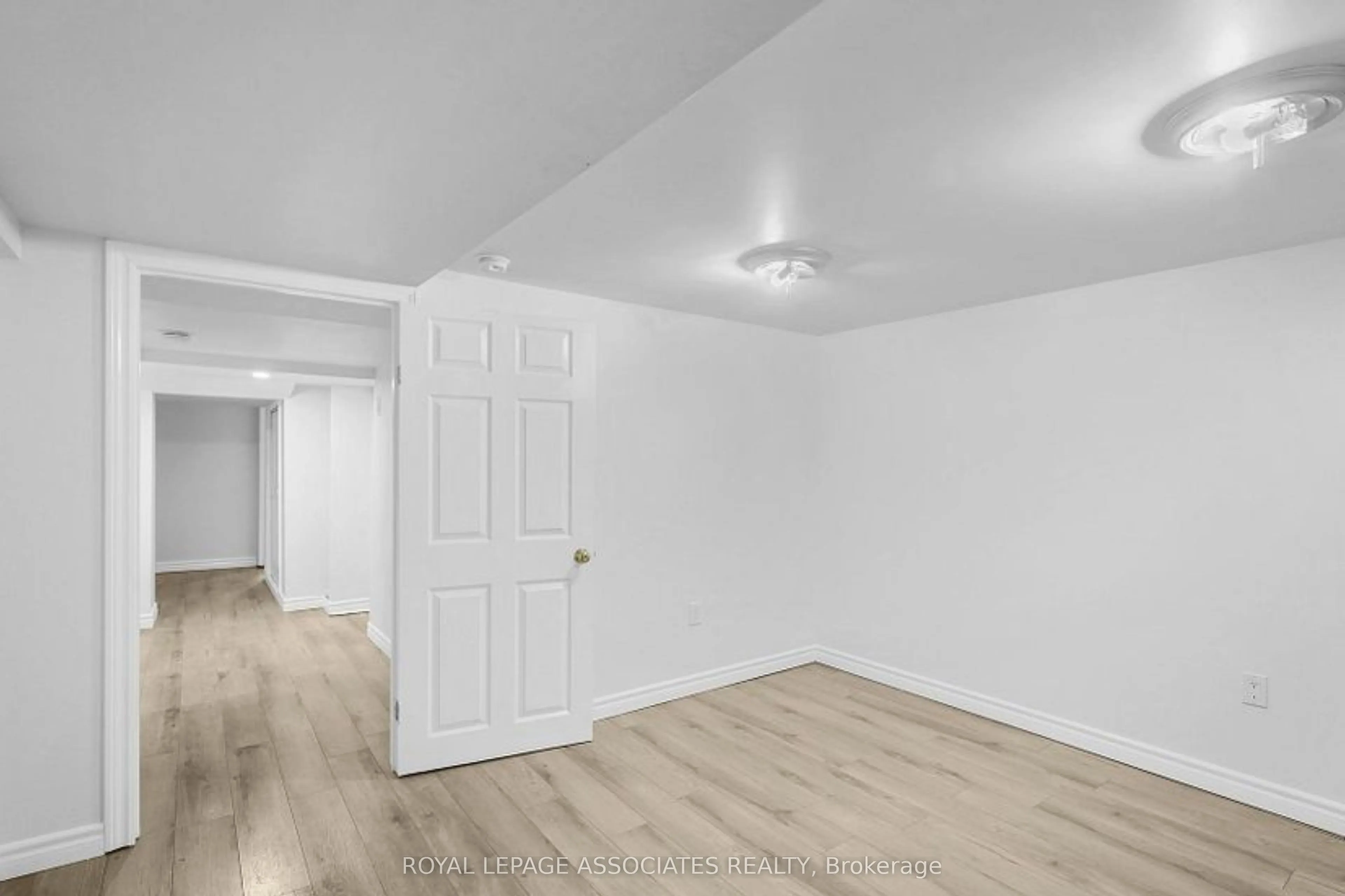 615 Perry Crescent