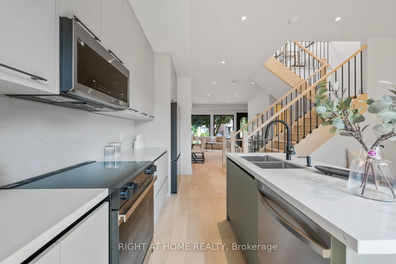 85 Holborne Avenue