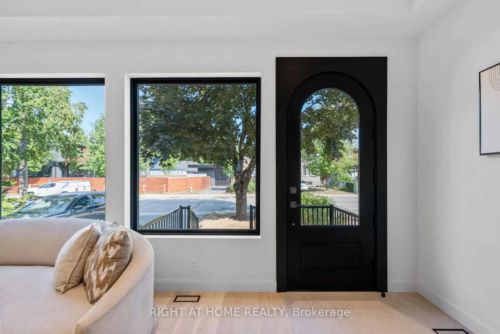85 Holborne Avenue