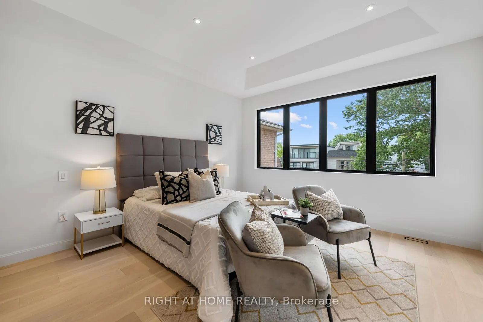 85 Holborne Avenue