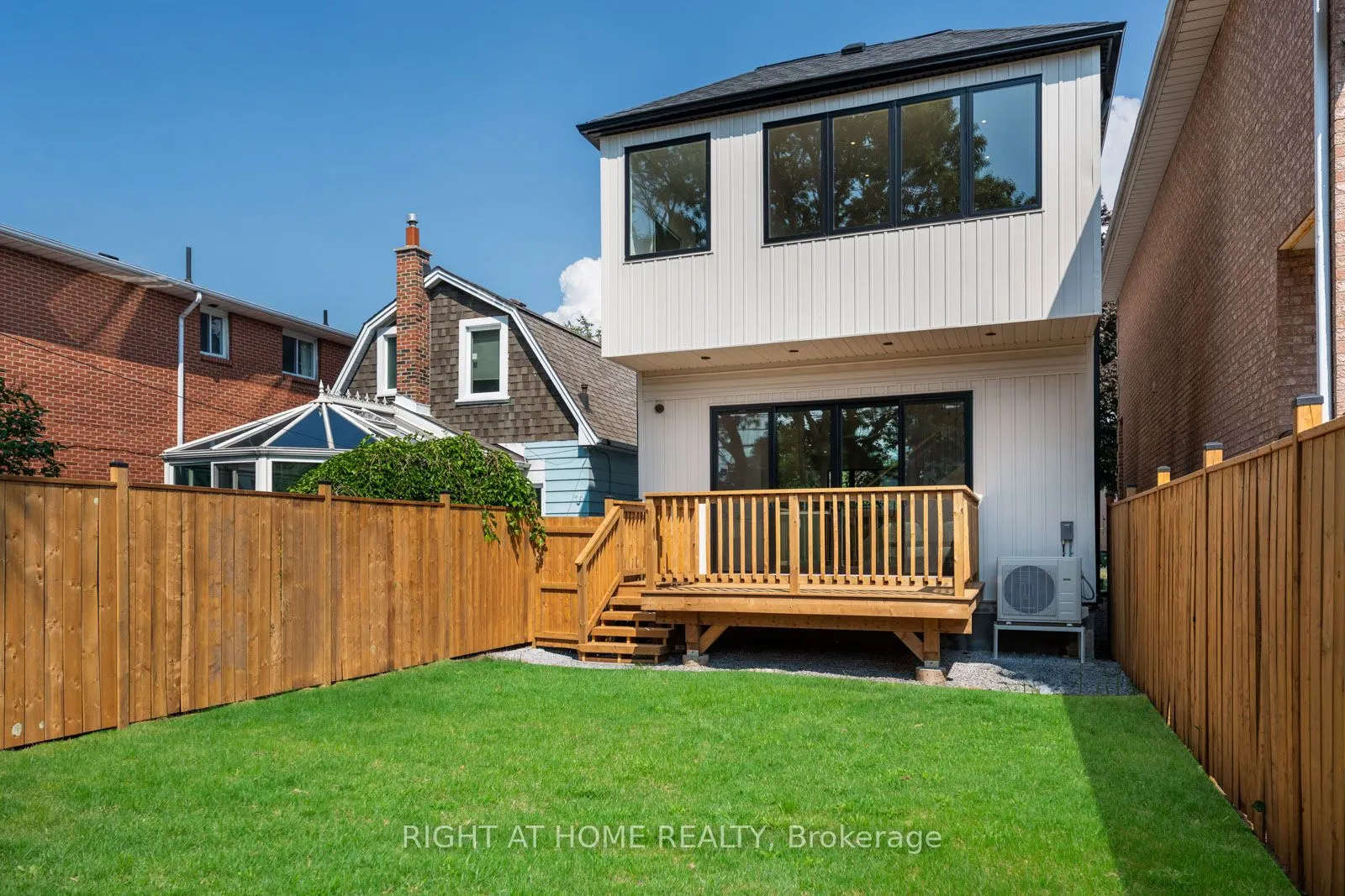 85 Holborne Avenue