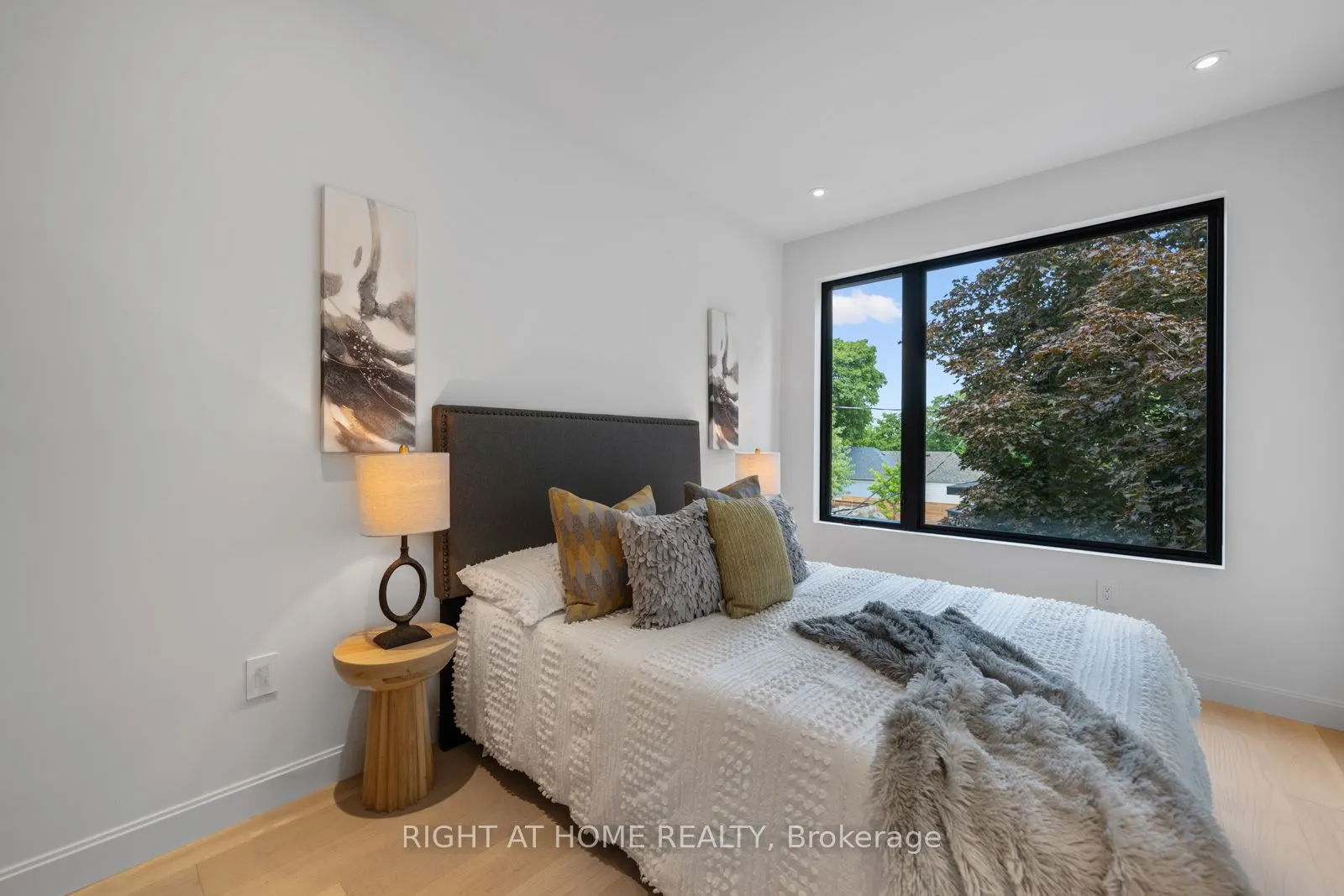 85 Holborne Avenue