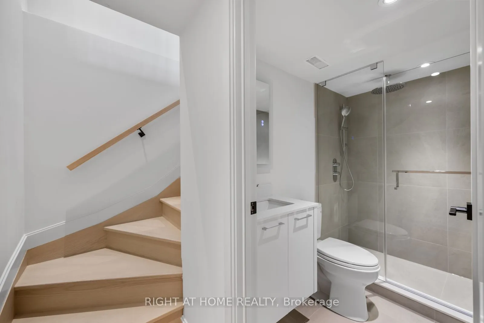 85 Holborne Avenue