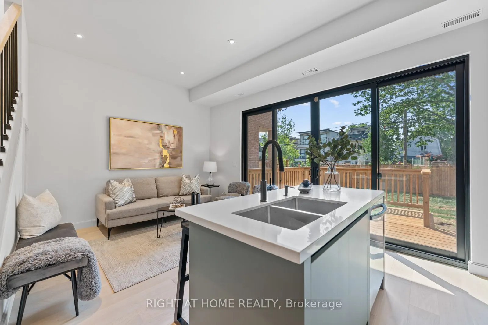 85 Holborne Avenue