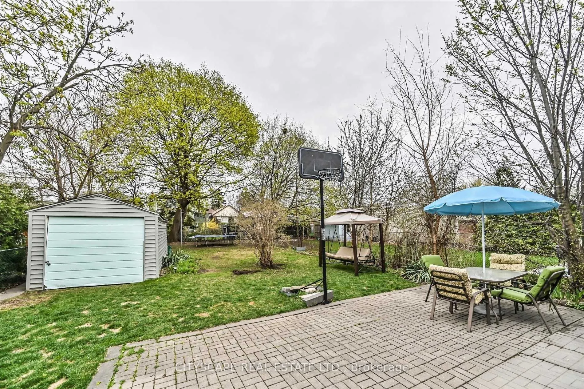 15 Midburn Avenue