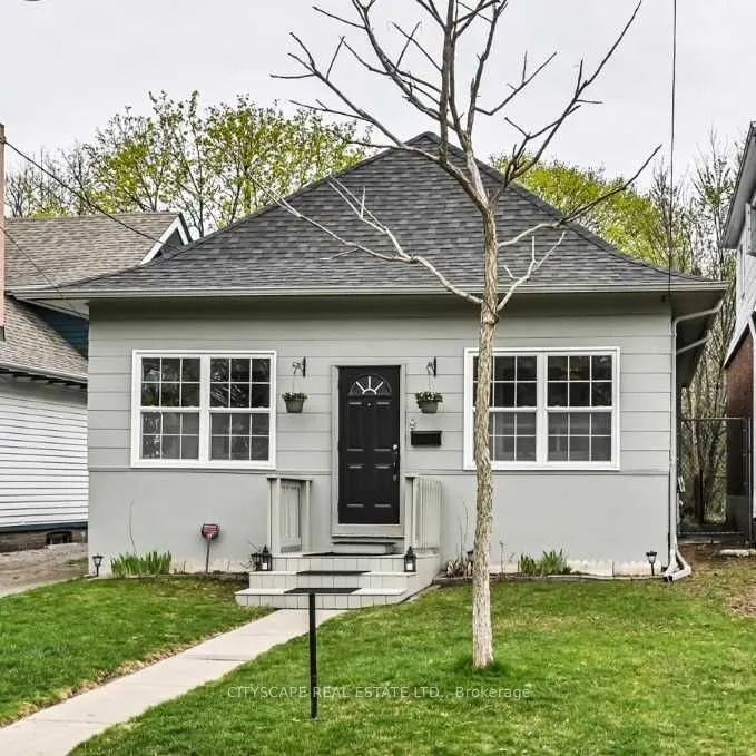 15 Midburn Avenue