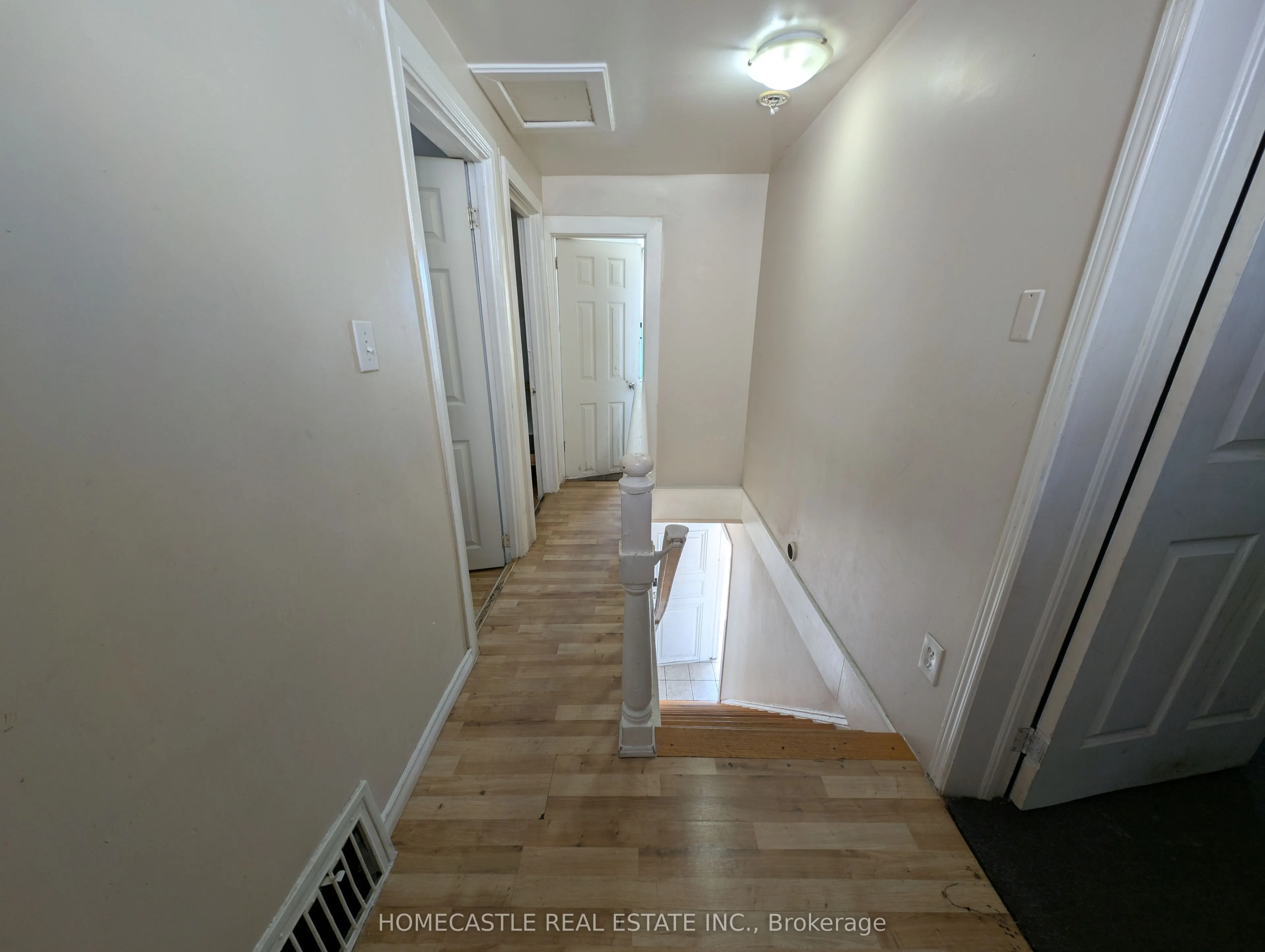 36 Richmond Street E