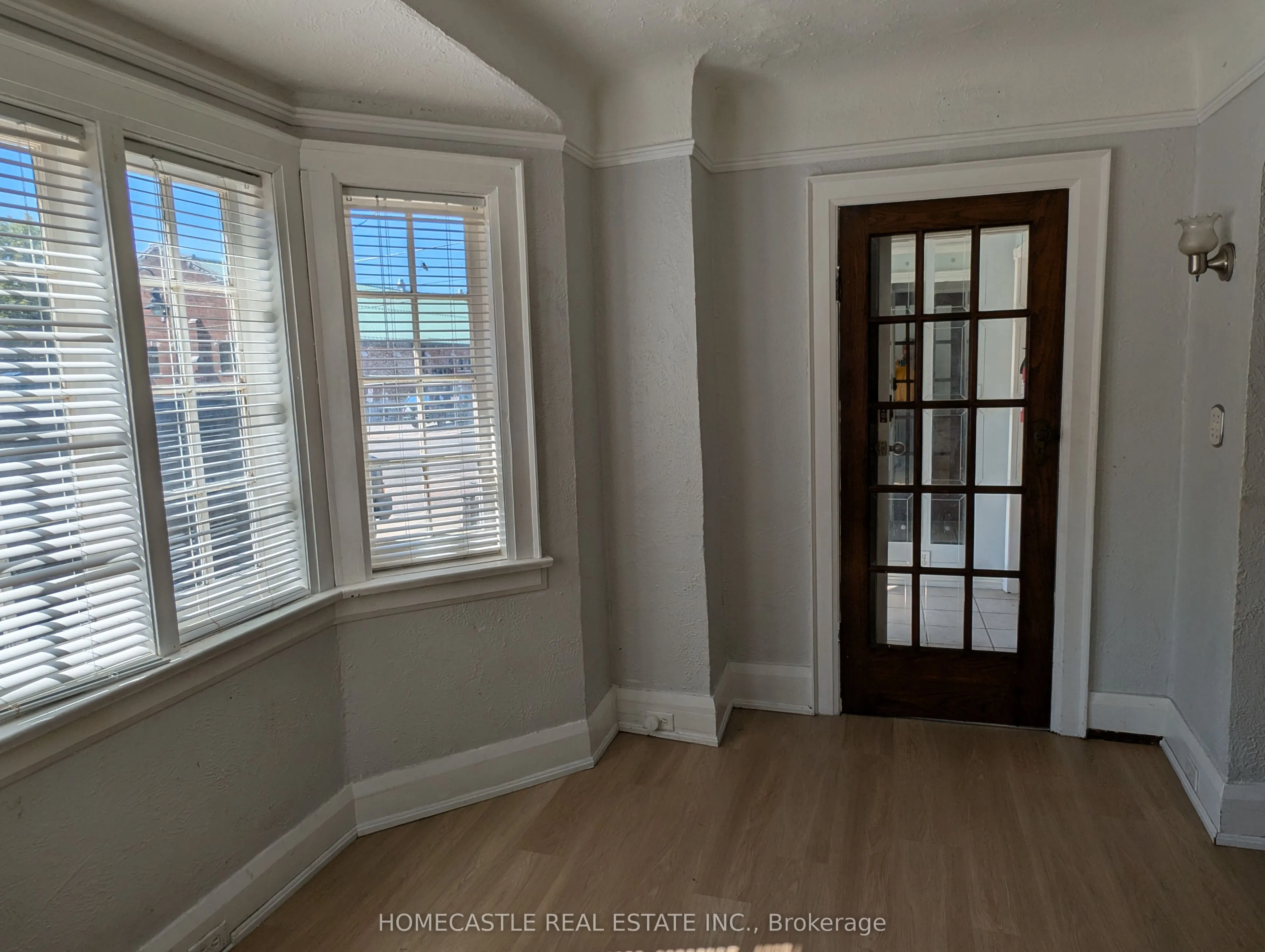 36 Richmond Street E