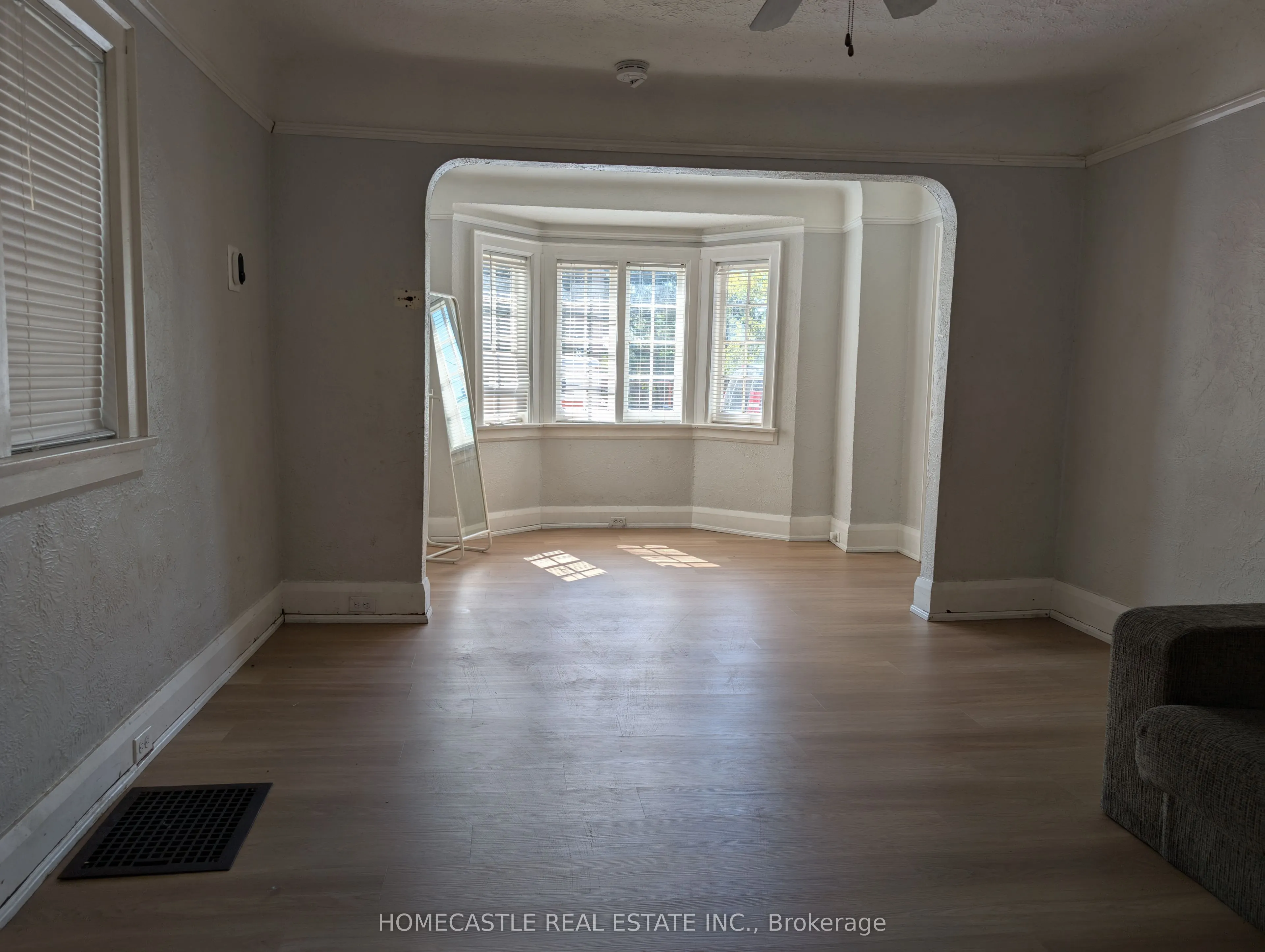 36 Richmond Street E