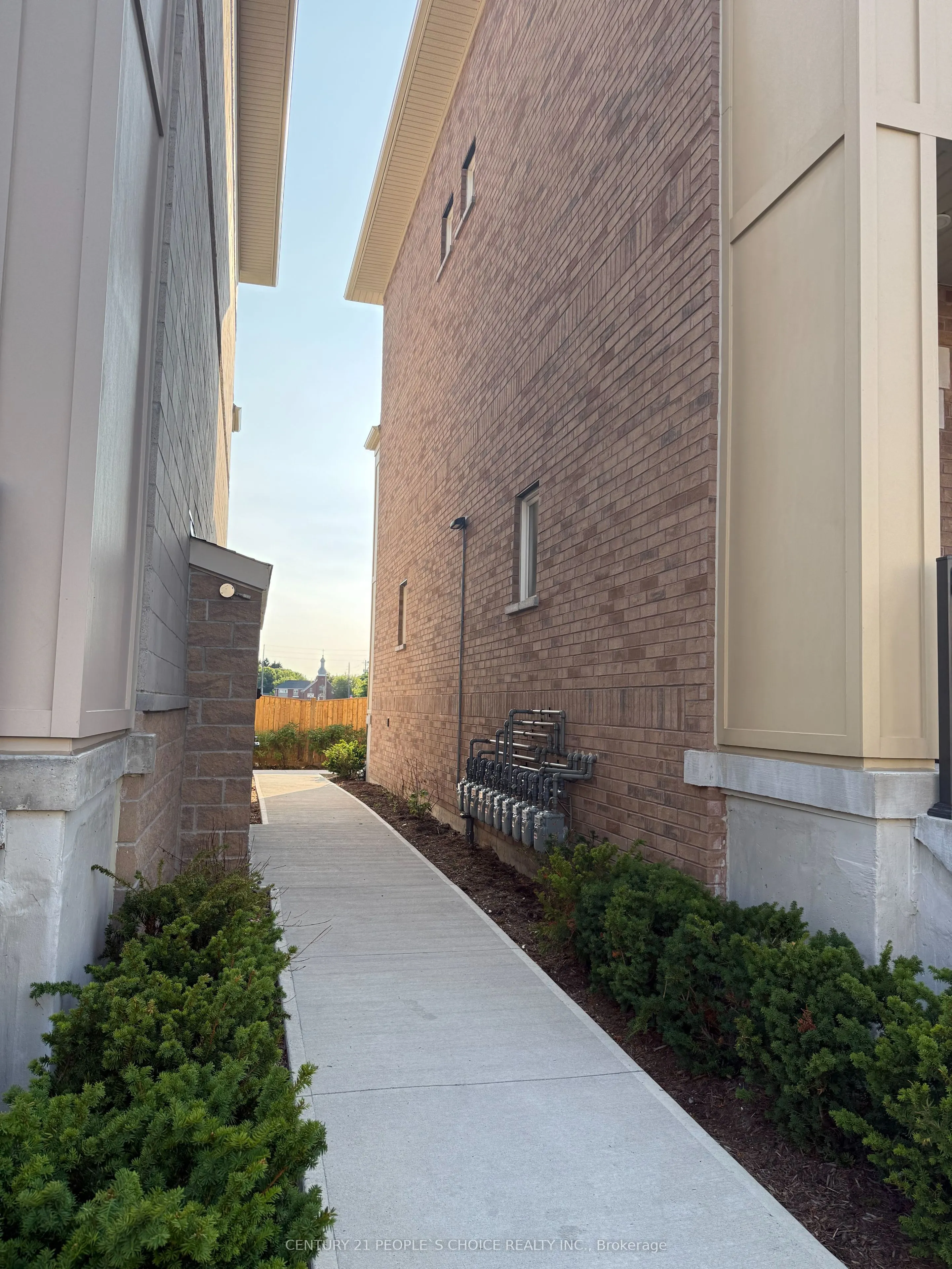 465 Beresford Path, #4