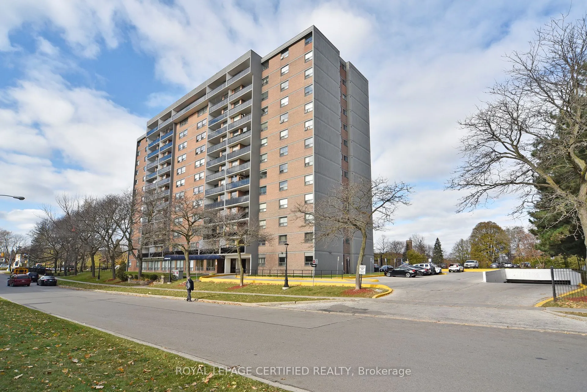 20 Gilder Drive, #905