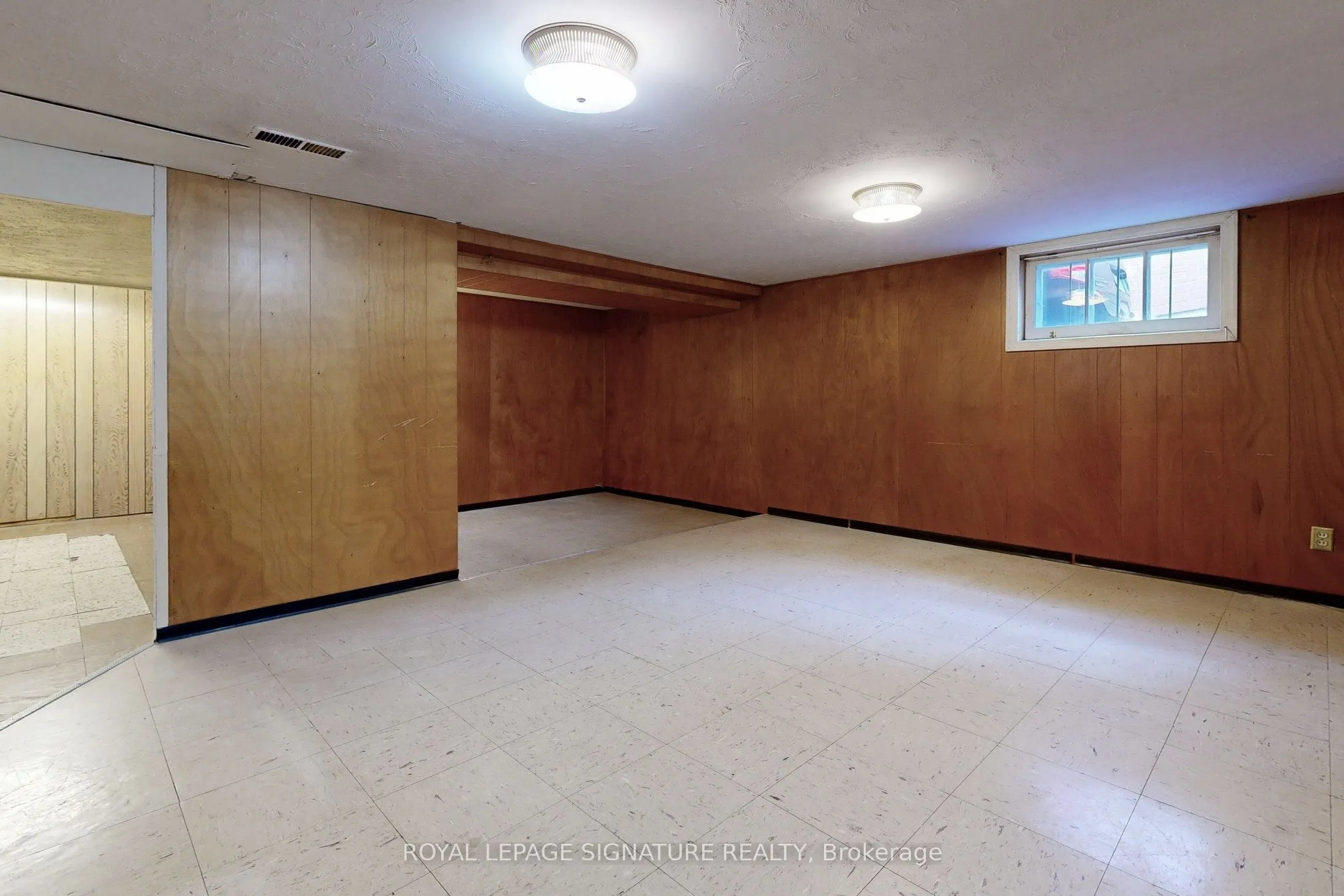 18 Stamford Square S