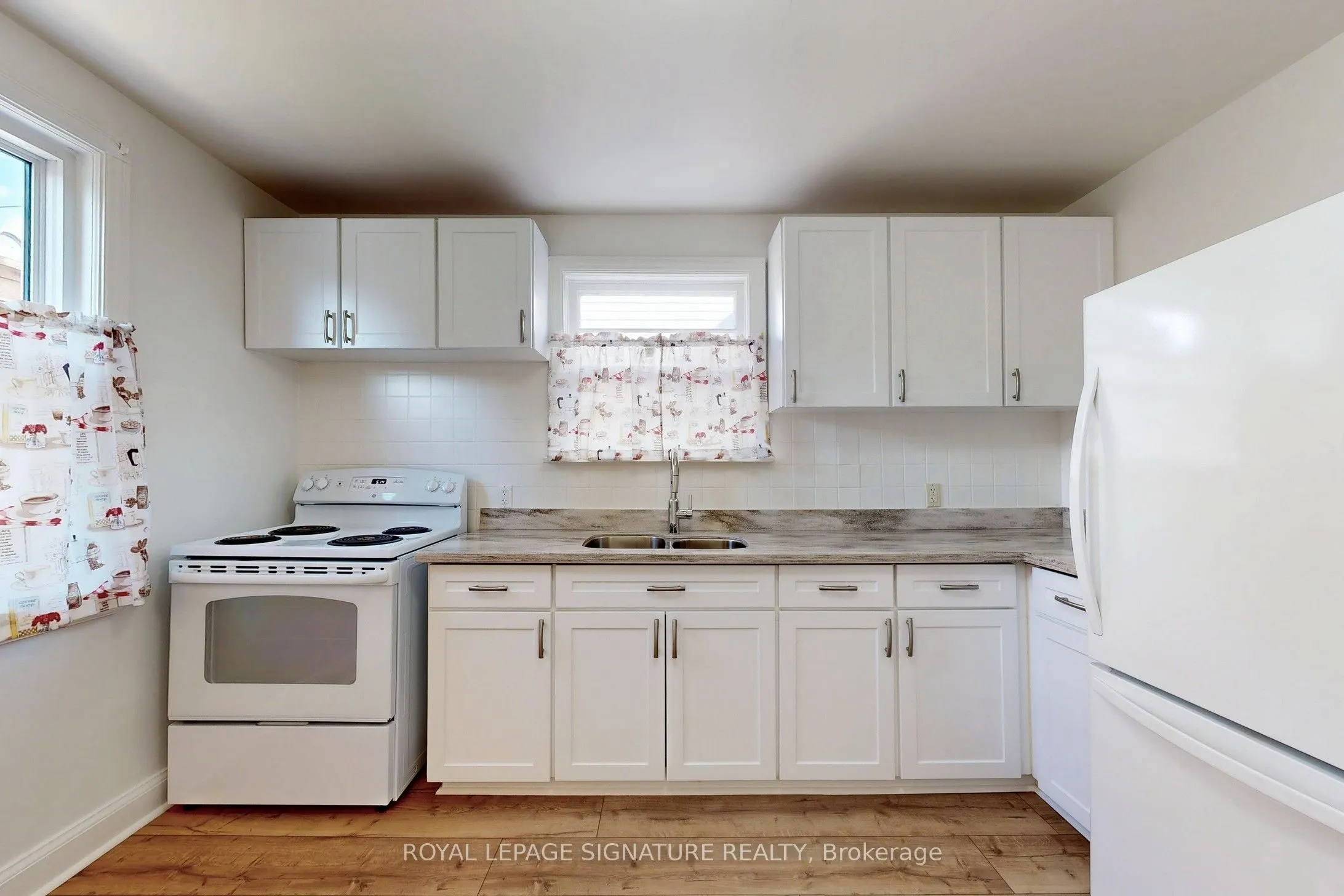 18 Stamford Square S