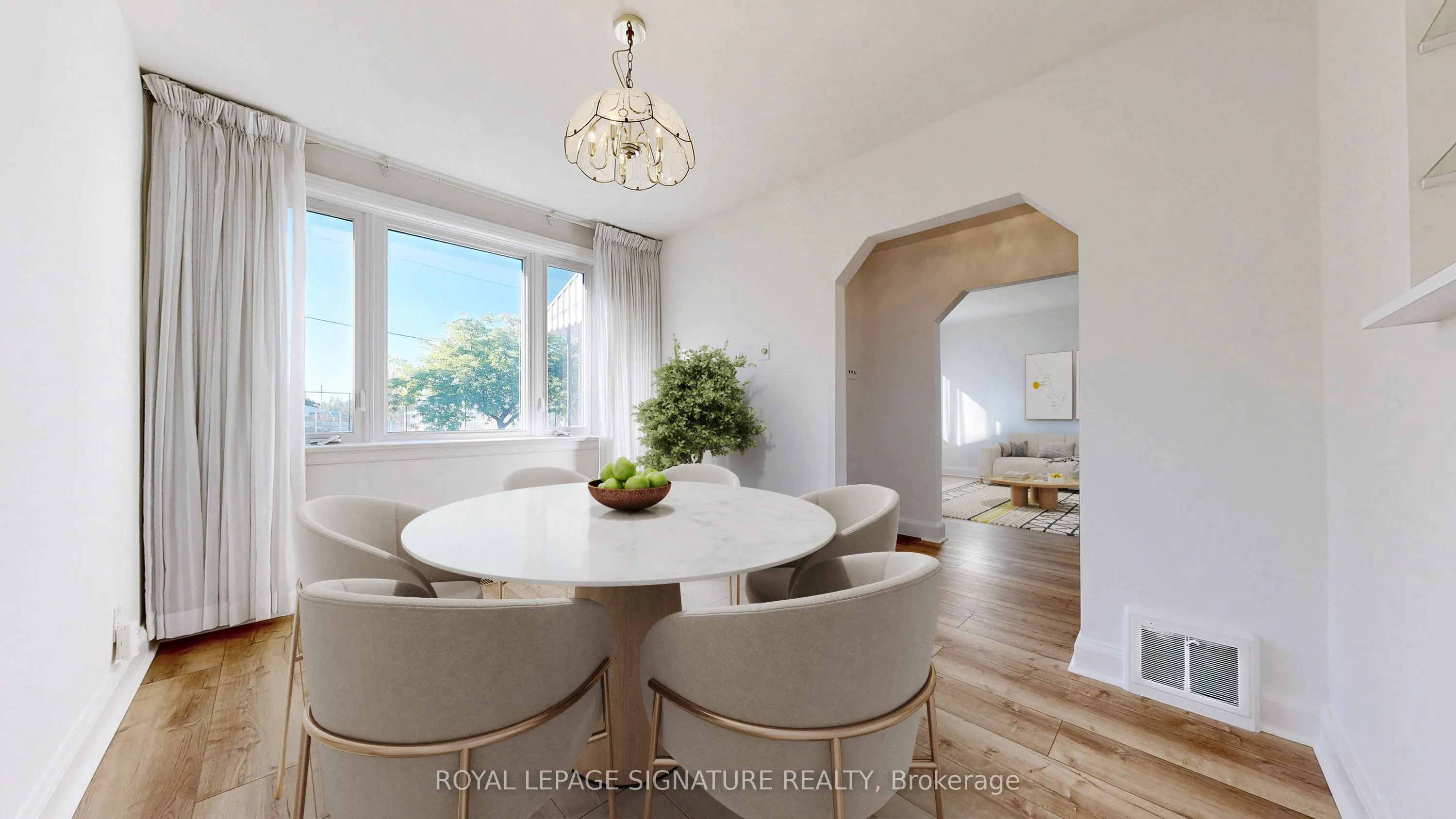 18 Stamford Square S