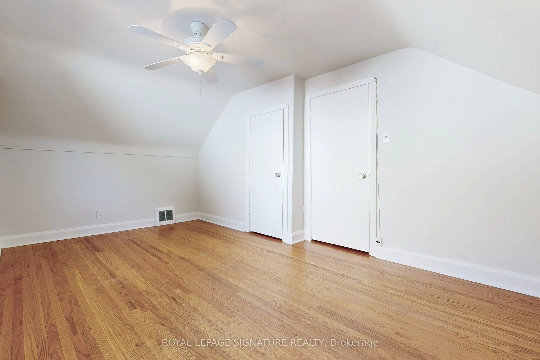 18 Stamford Square S