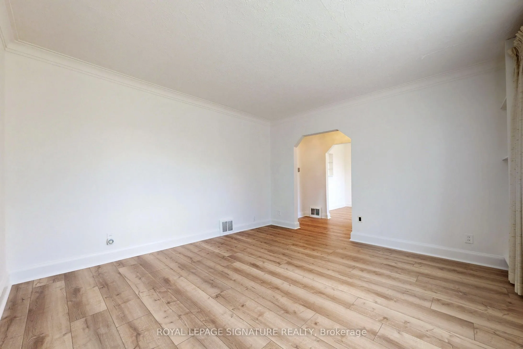 18 Stamford Square S