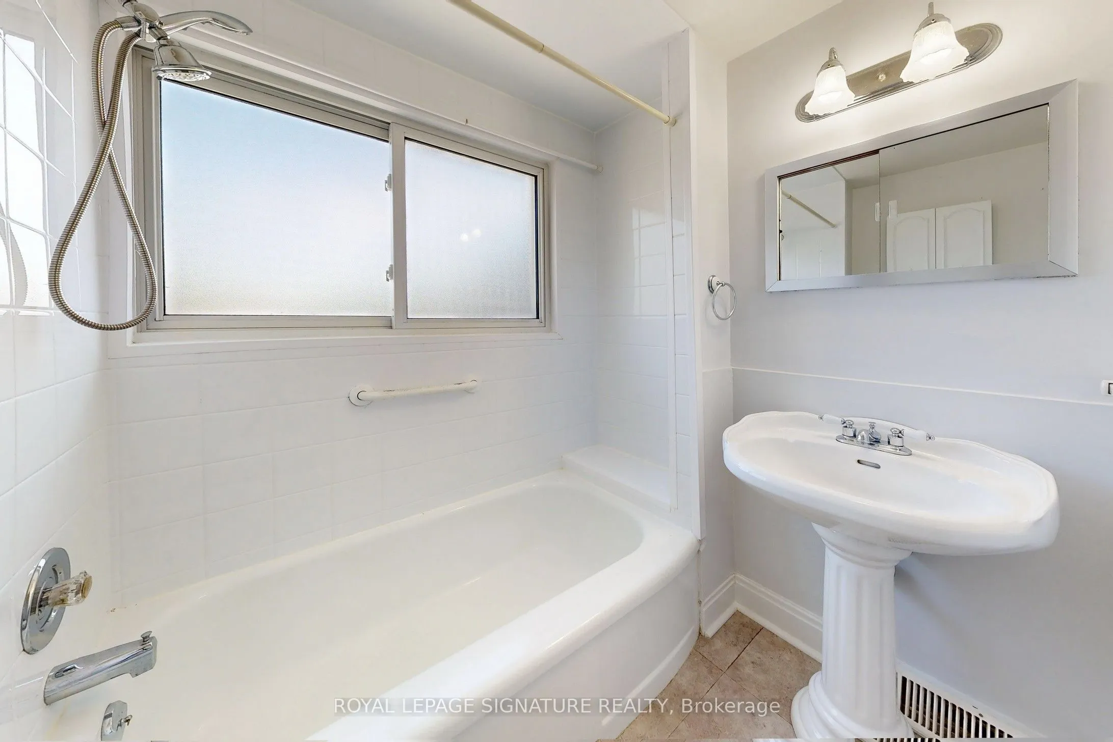 18 Stamford Square S