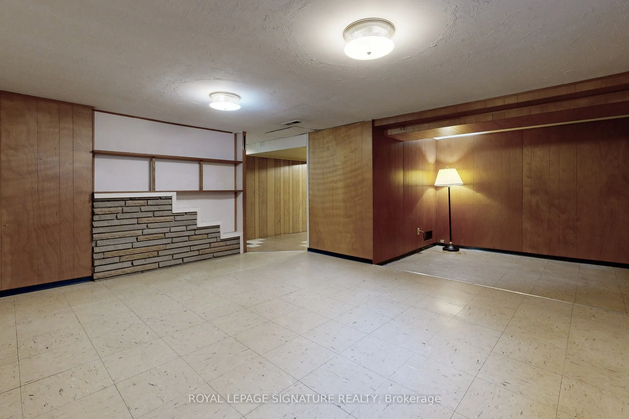 18 Stamford Square S