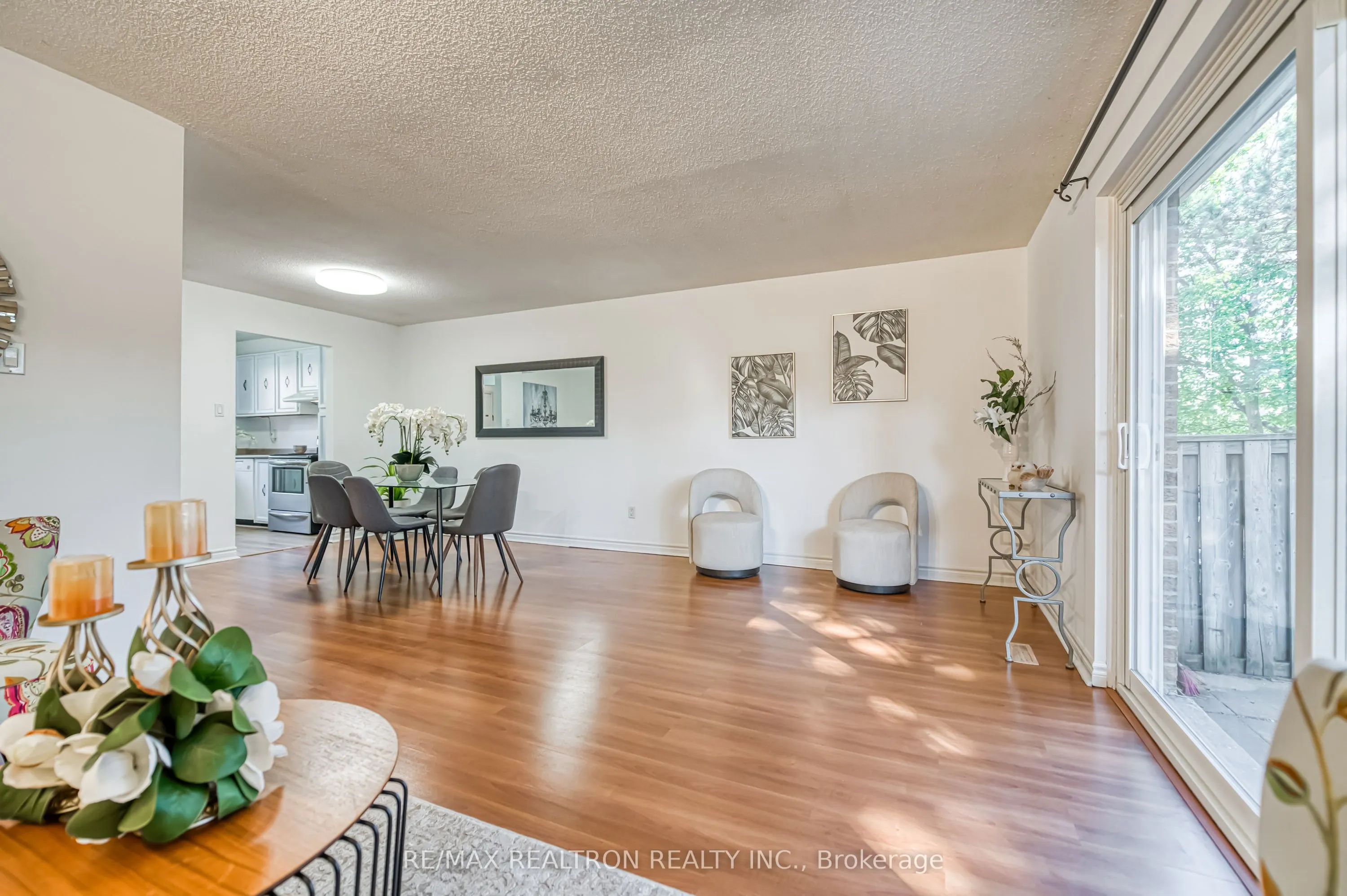 91 L'Amoreaux Drive, #79