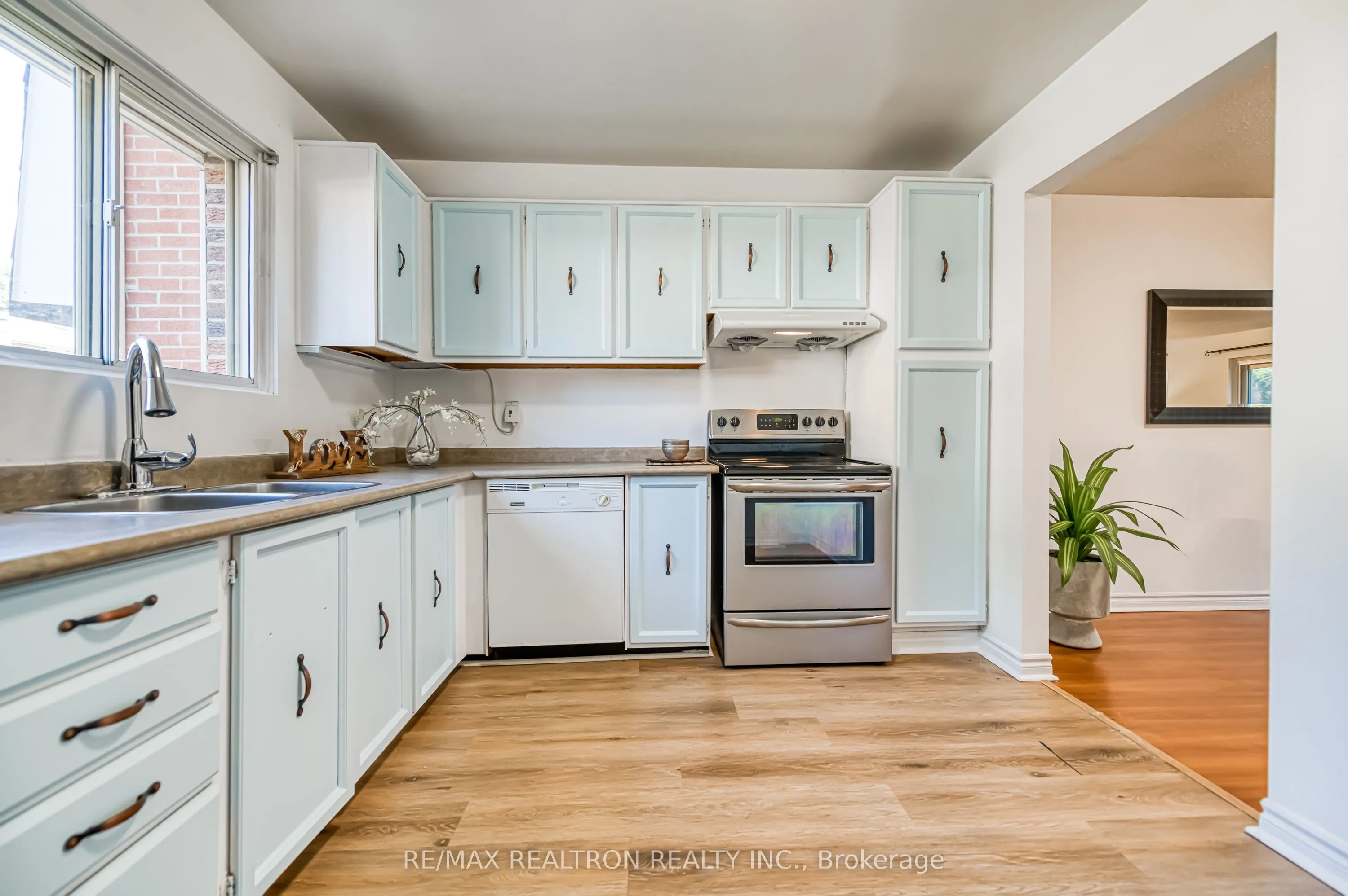 91 L'Amoreaux Drive, #79