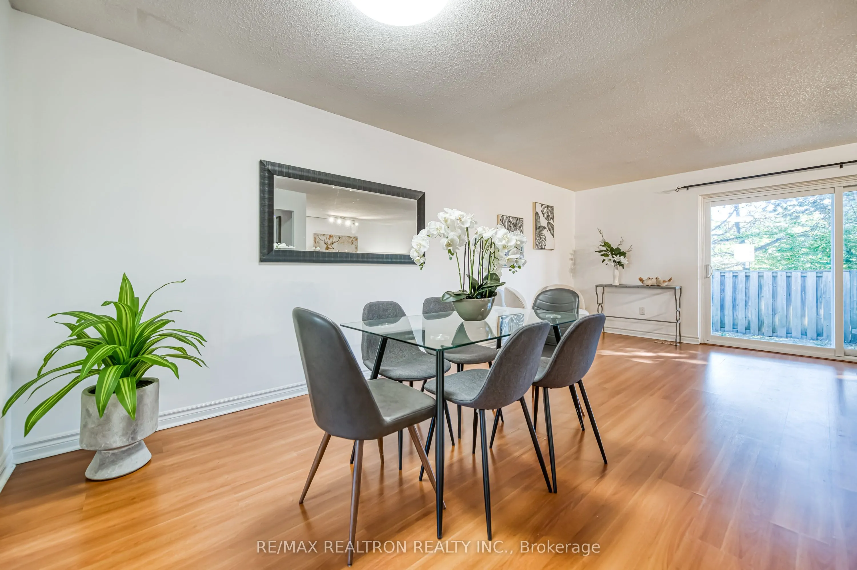 91 L'Amoreaux Drive, #79