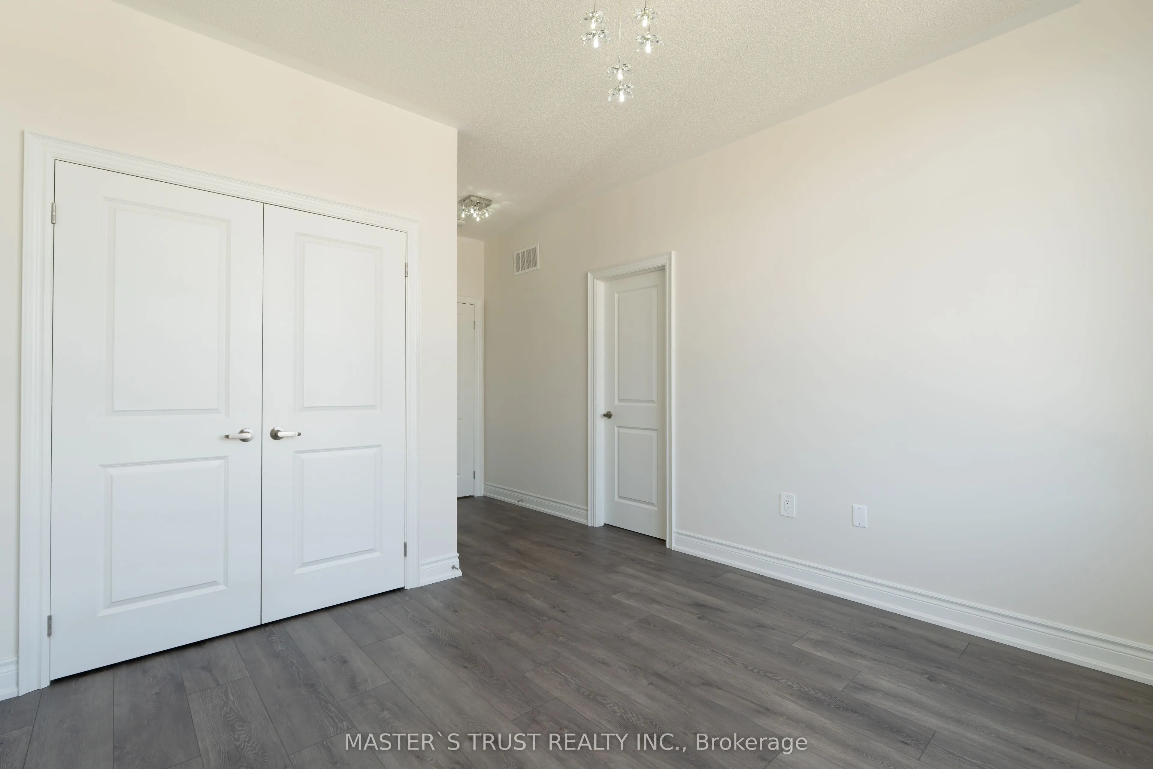2952 Grindstone Crescent
