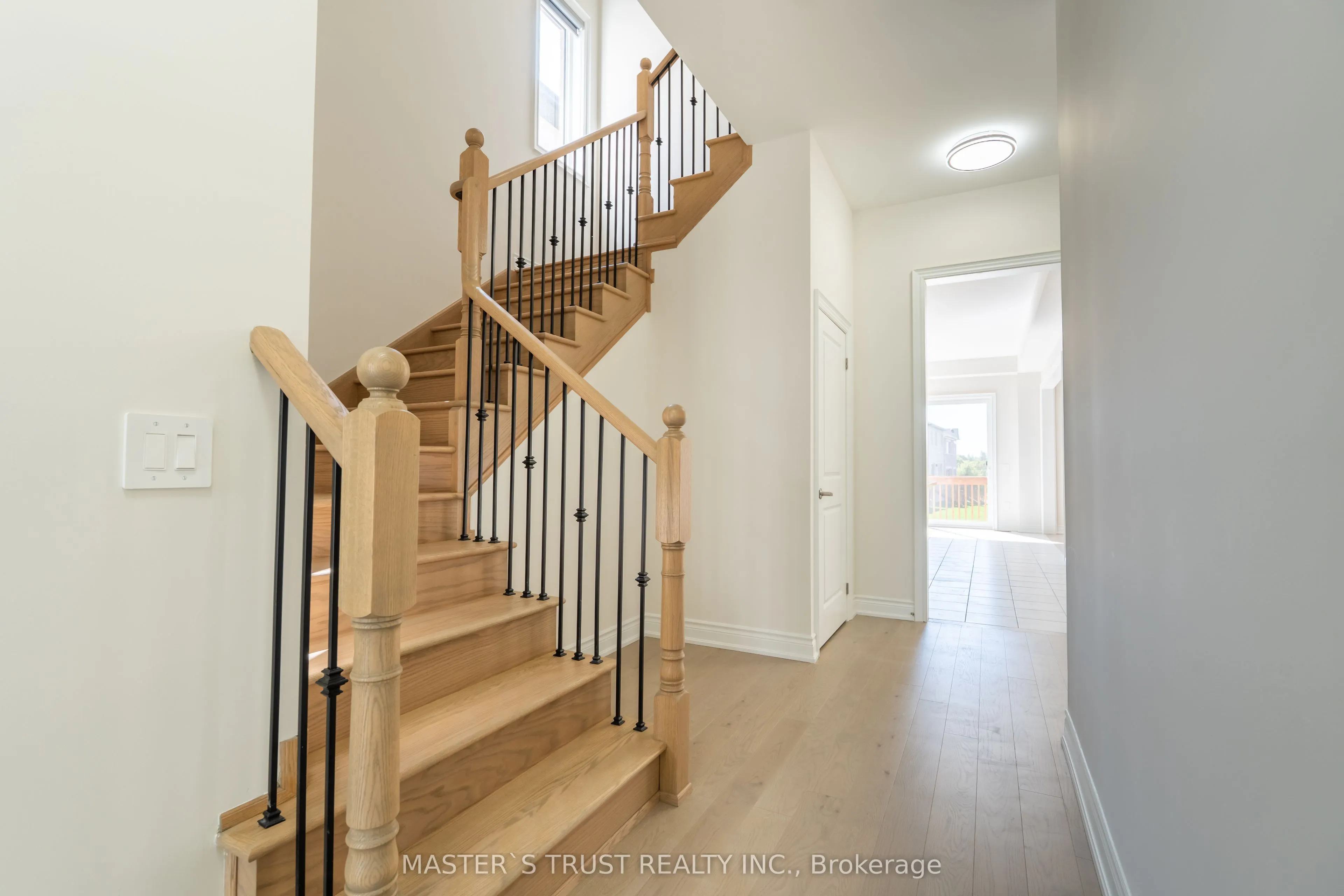 2952 Grindstone Crescent