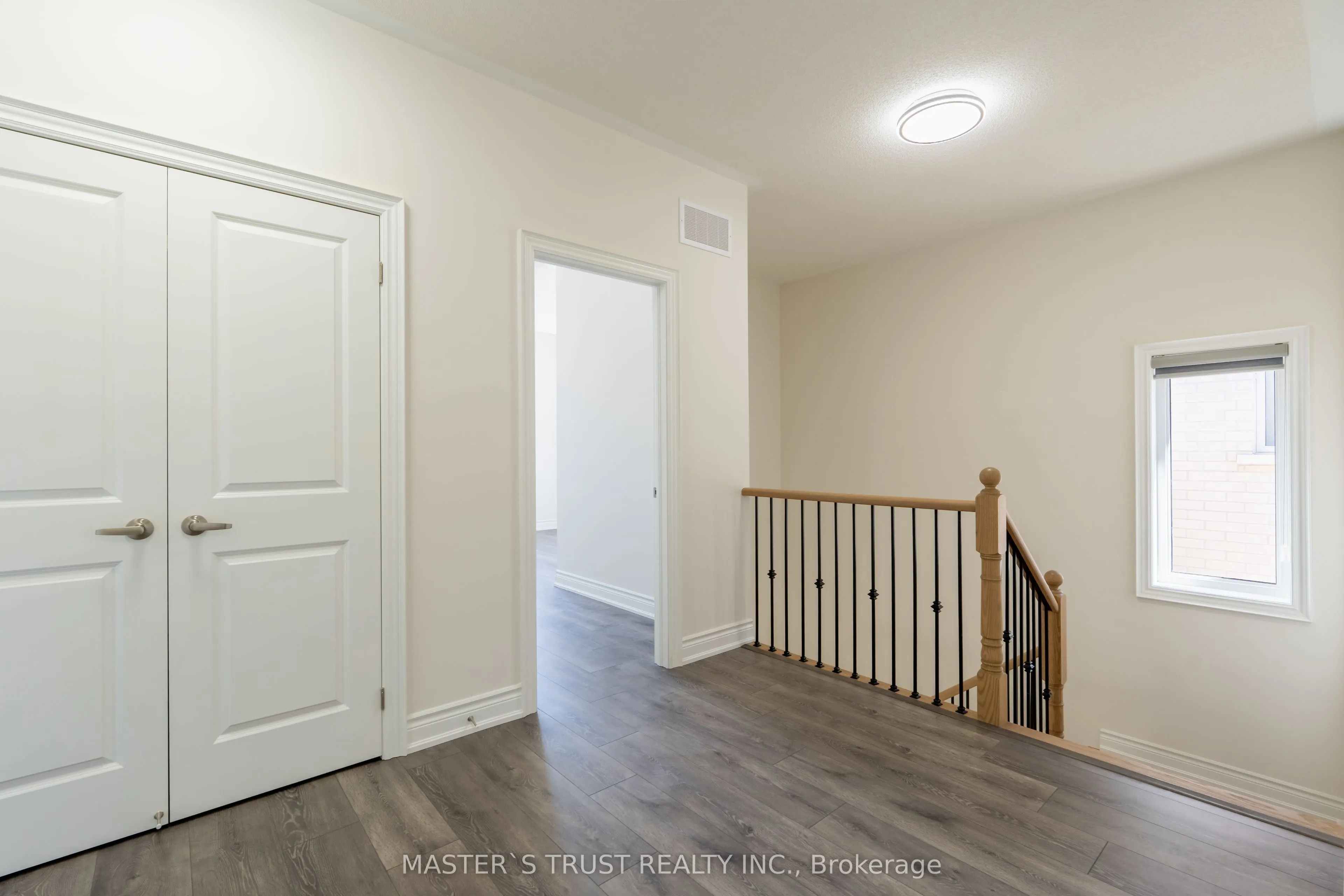 2952 Grindstone Crescent