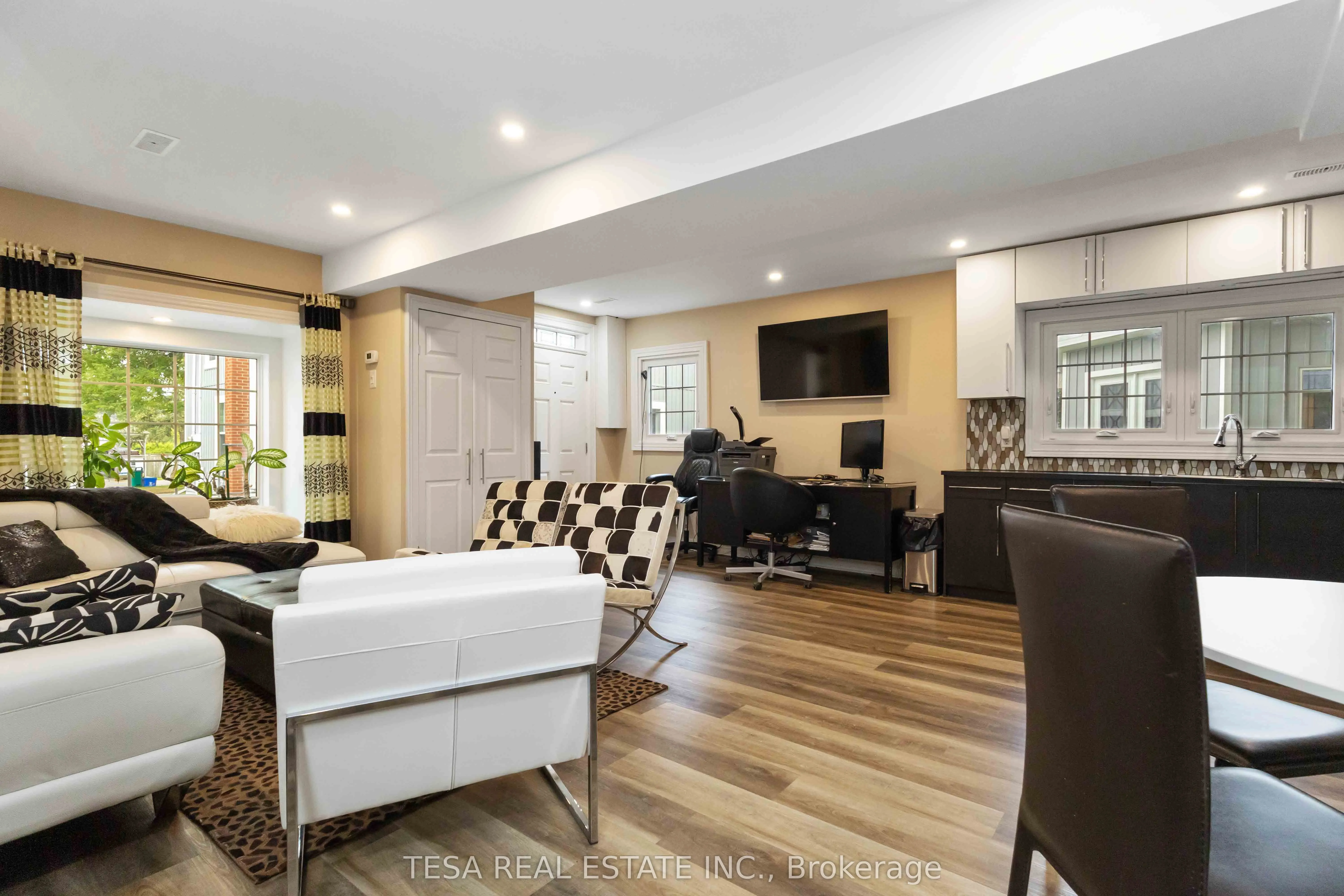 4993 Old Brock Road